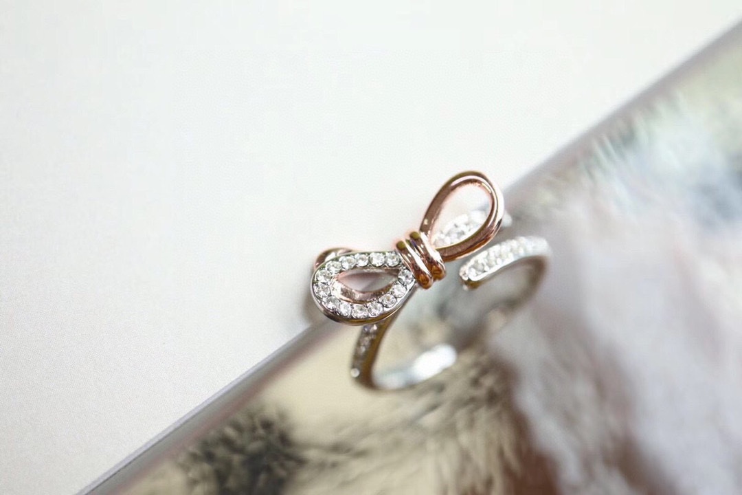 “Romantic Swarovski Bow Open Ring in Rose Gold and Platinum” - 图片 2