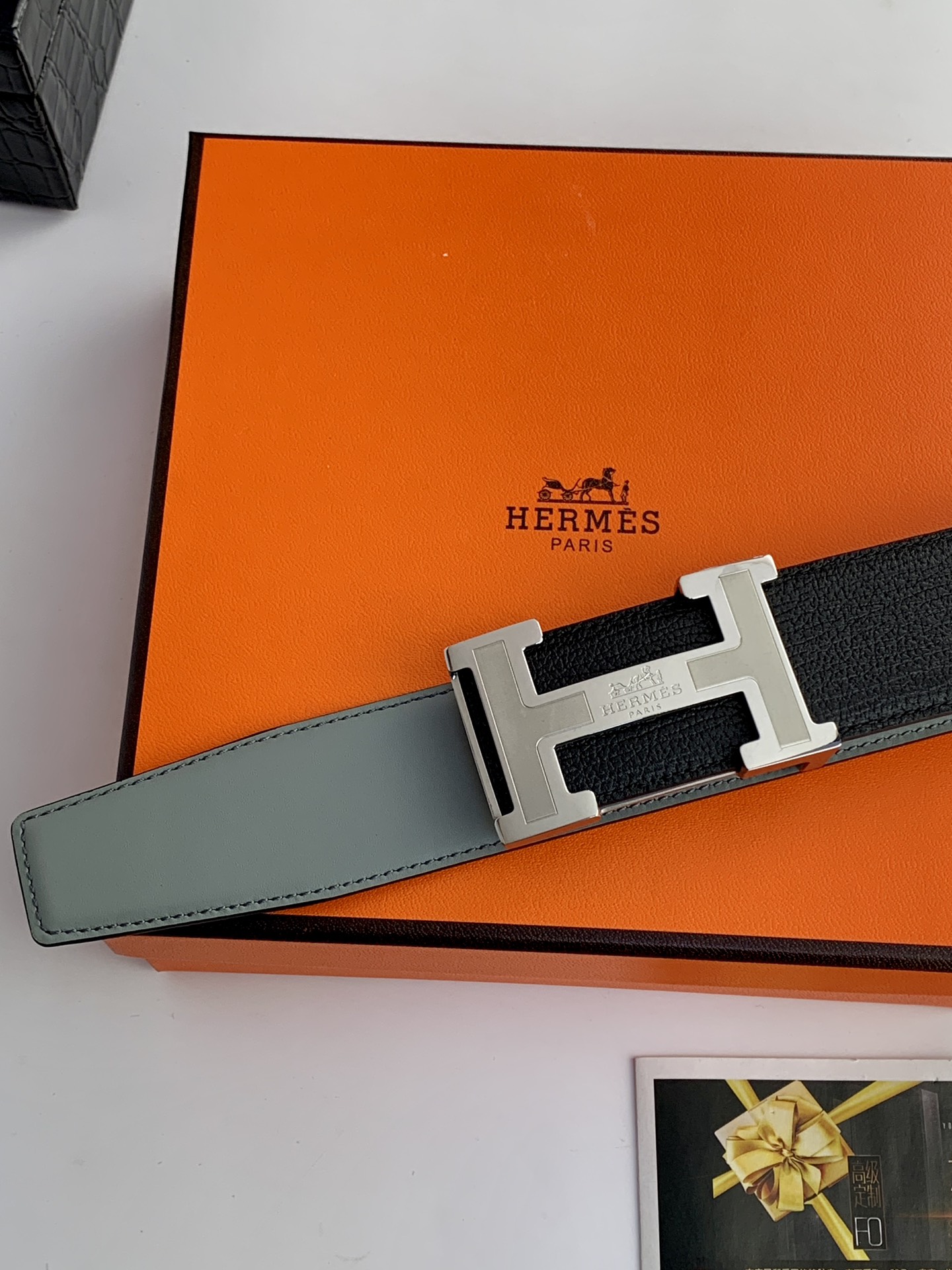 Hermès 代购级 爱马仕 ，宽度3.8cm，内衬灰色小牛皮，搭配 新款钢扣.工艺精湛、手感柔软、细腻，高端定制，之作