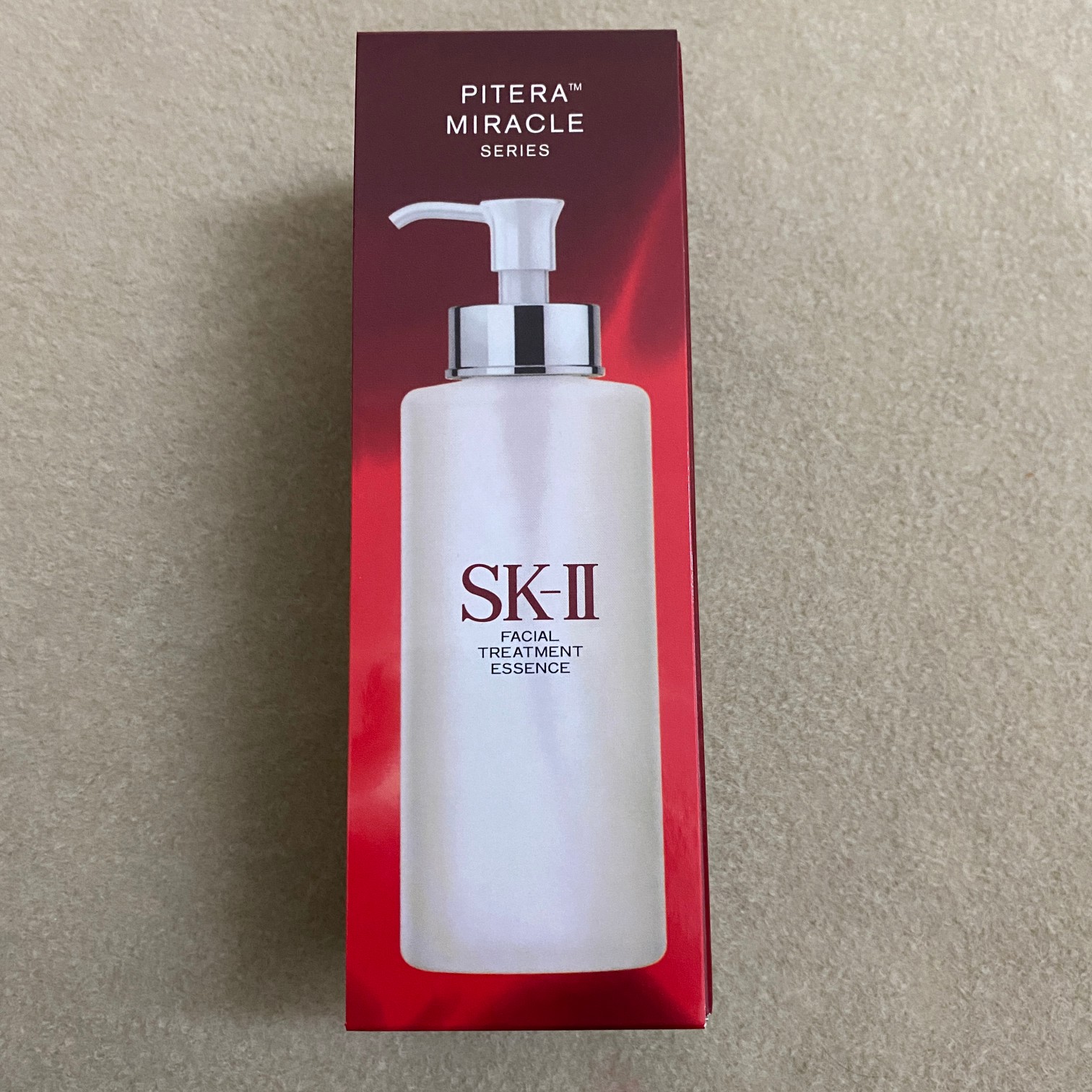 普/40💰
Sk2神仙水330ml!真正的不添加香精色素我只信赖Sk2,长期用Sk2唯一的副作用就是无法和同龄人一起变老。SK2神仙水具有的七大神奇功效:深度滋润,修复皱纹,复活细胞,改善肌肤生理,促进血液循环,抑制黑色素沉淀,调节肌肤PH值,收敛毛孔,镇定日晒后肌肤,抑制发炎反应等,使肌肤焕发动人的光采,细致有弹性,看起来晶莹剔透。