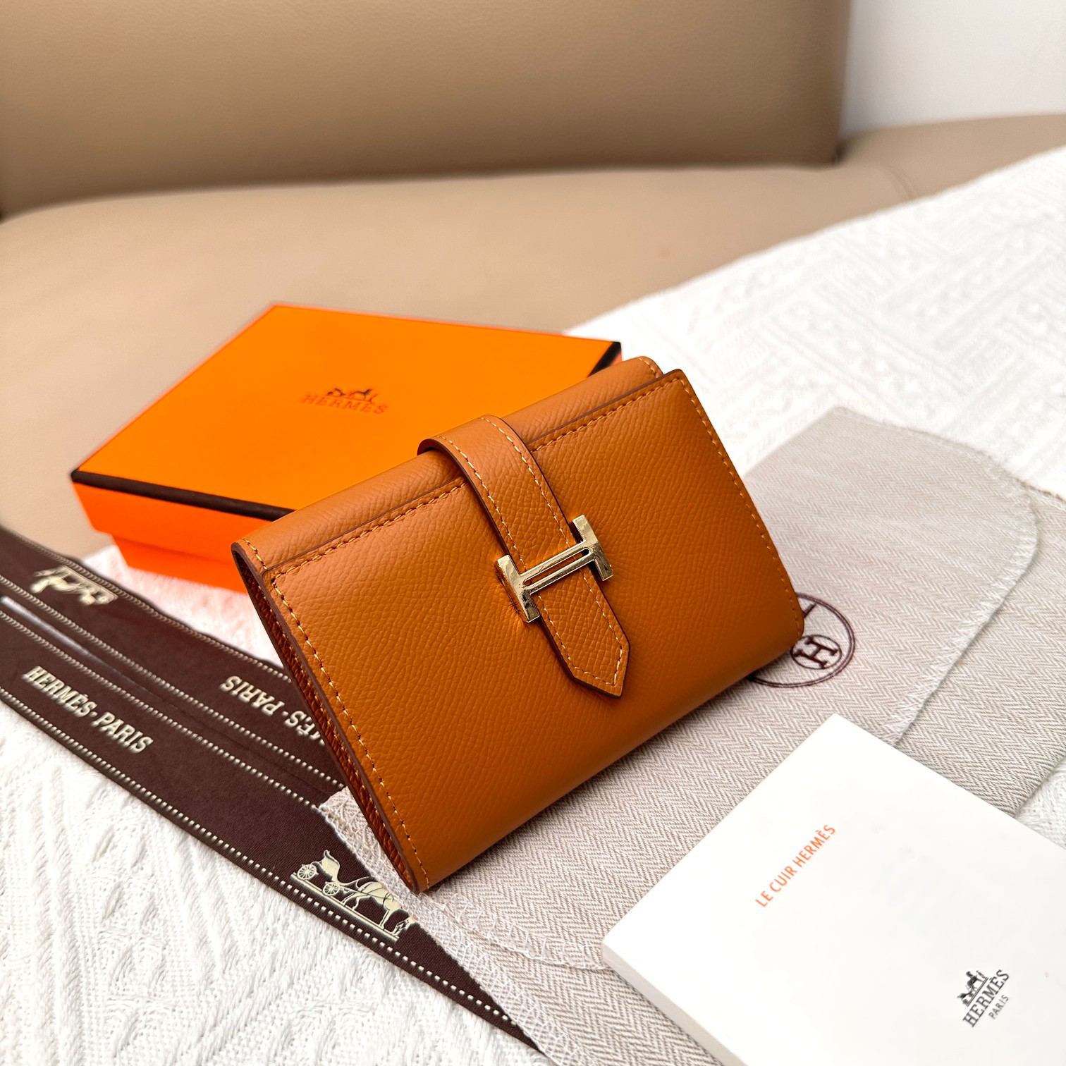 Hermès Togo Leather Compact Wallet with Gold Hardware - 10 x 12 cm 3 a1678604719311 1712