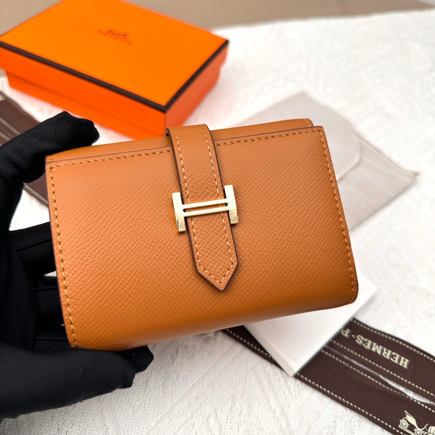 Hermès Togo Leather Compact Wallet with Gold Hardware - 10 x 12 cm 4 a1678604721672 7472