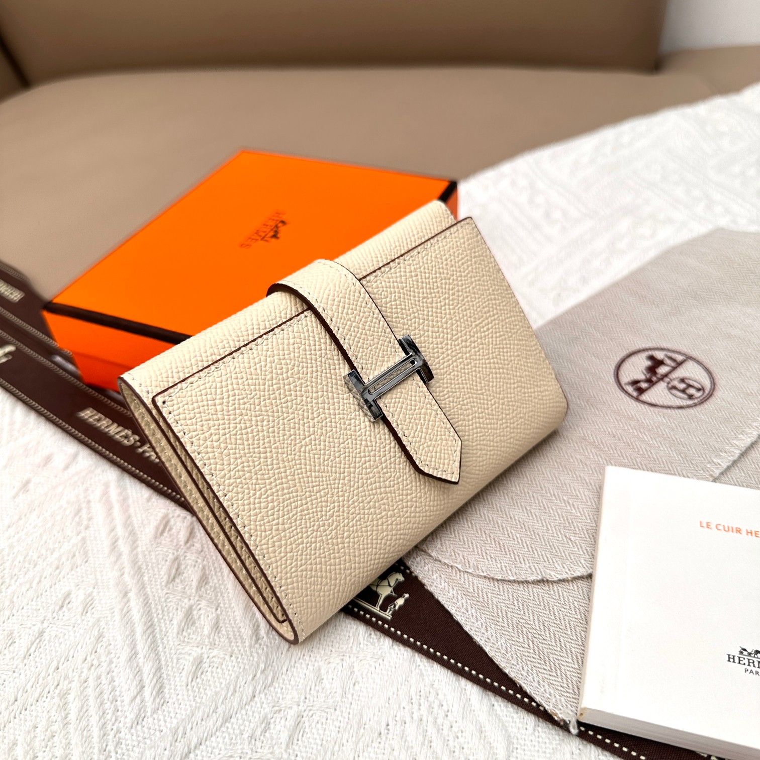 Hermes Togo Leather Compact Wallet, Trifold Design with Silver Buckle, 10x12CM 3 a1678614650319 5622