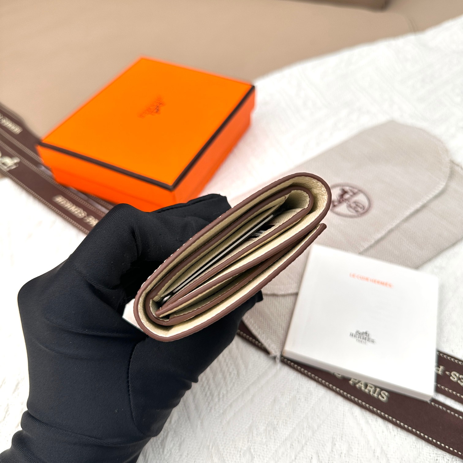 Hermes Togo Leather Compact Wallet, Trifold Design with Silver Buckle, 10x12CM 10 a1678614652376 0424