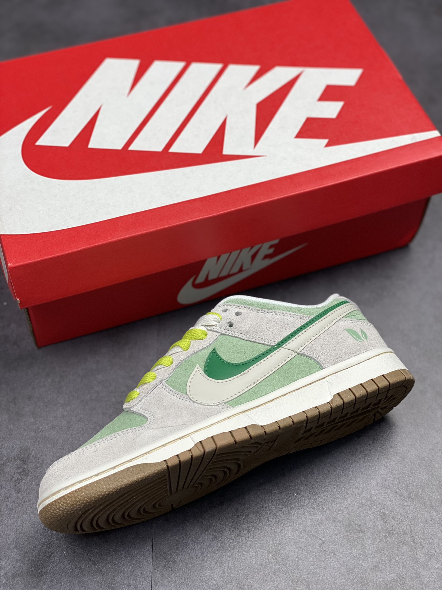 Nike Dunk Low K999 牛油果 灰白绿 DO9457-100