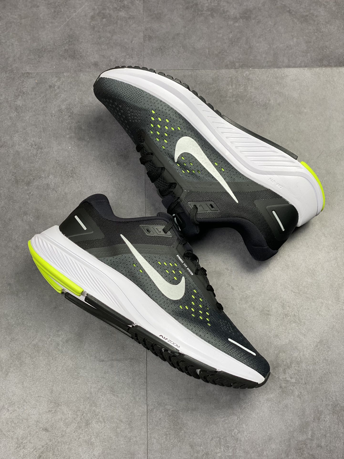 Nike Air Zoom Structure 登月 23代 网面透气跑鞋 CZ6720-010