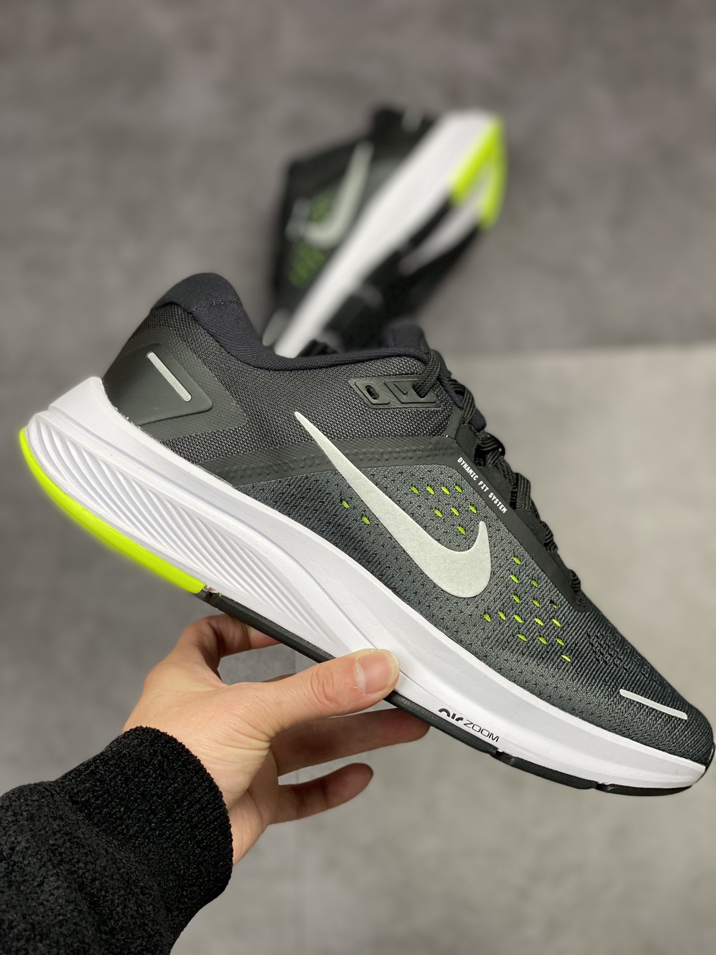 Nike Air Zoom Structure 登月 23代 网面透气跑鞋 CZ6720-010