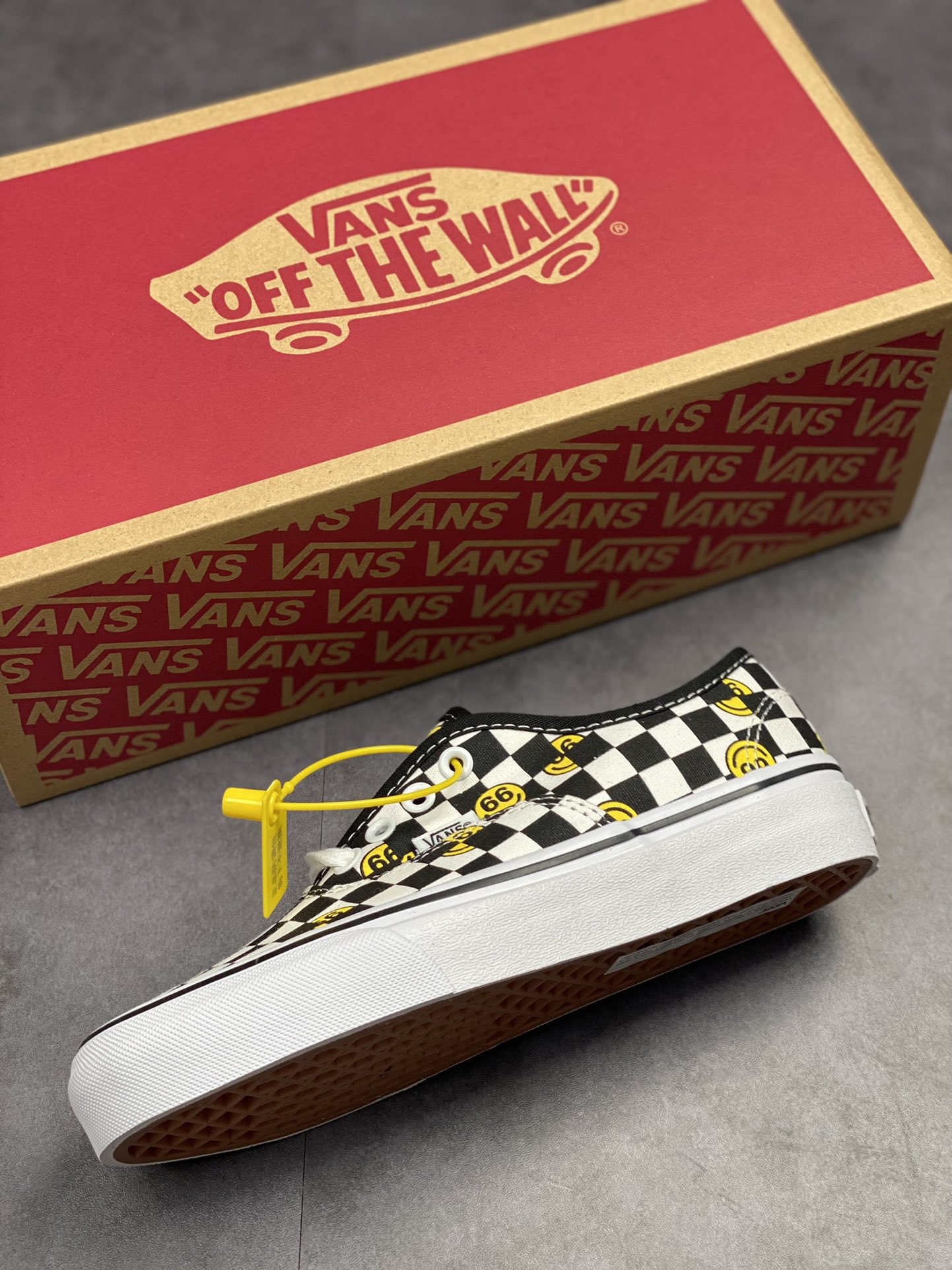 Vans official Authentic black and white checkerboard 66 smiley print men's shoes women's shoes canvas shoes VN000EE3BP9