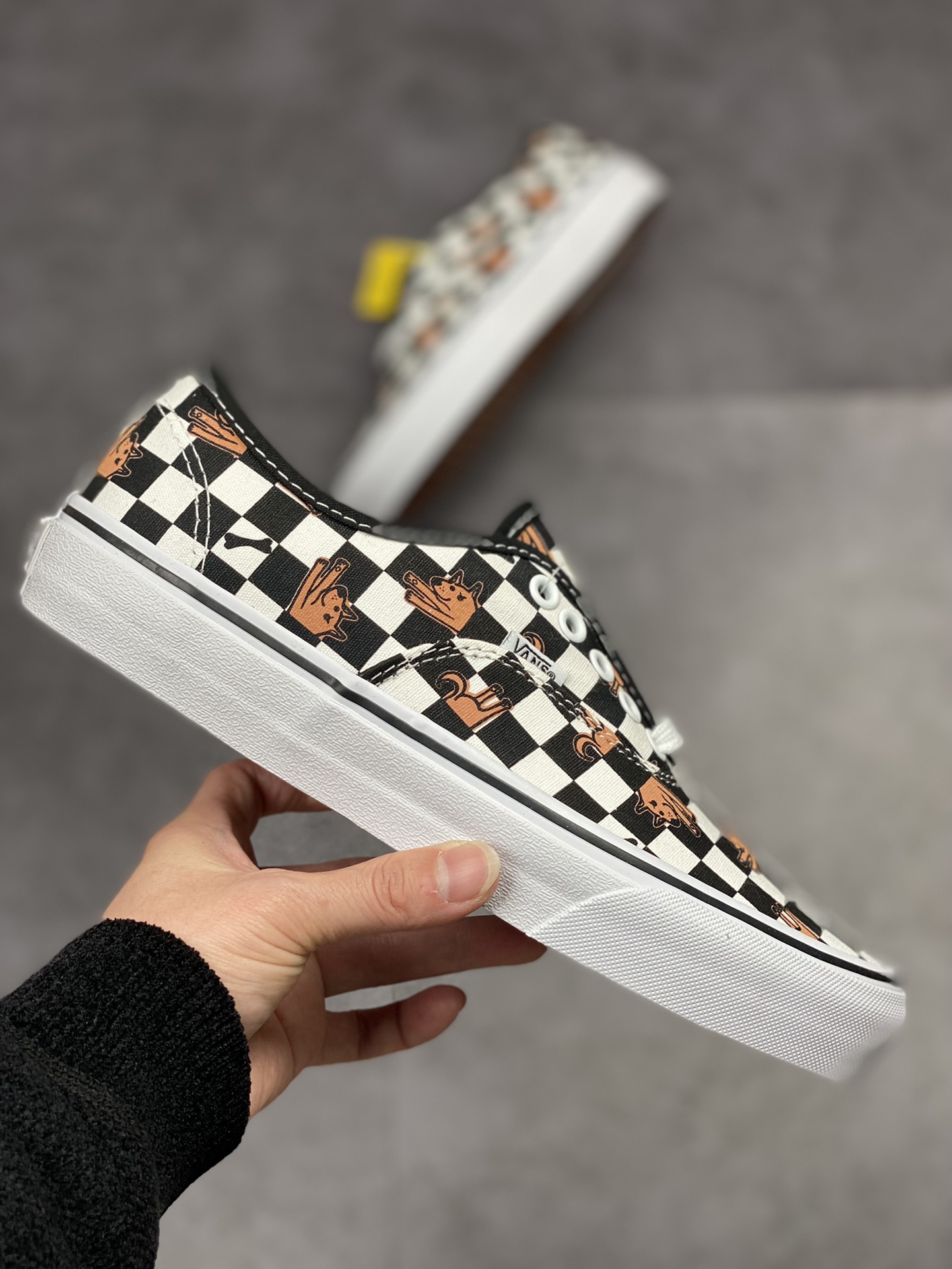 Vans official Authentic black and white checkerboard funny puppy print men's shoes women's shoes canvas shoes VN0A5KS9BP6