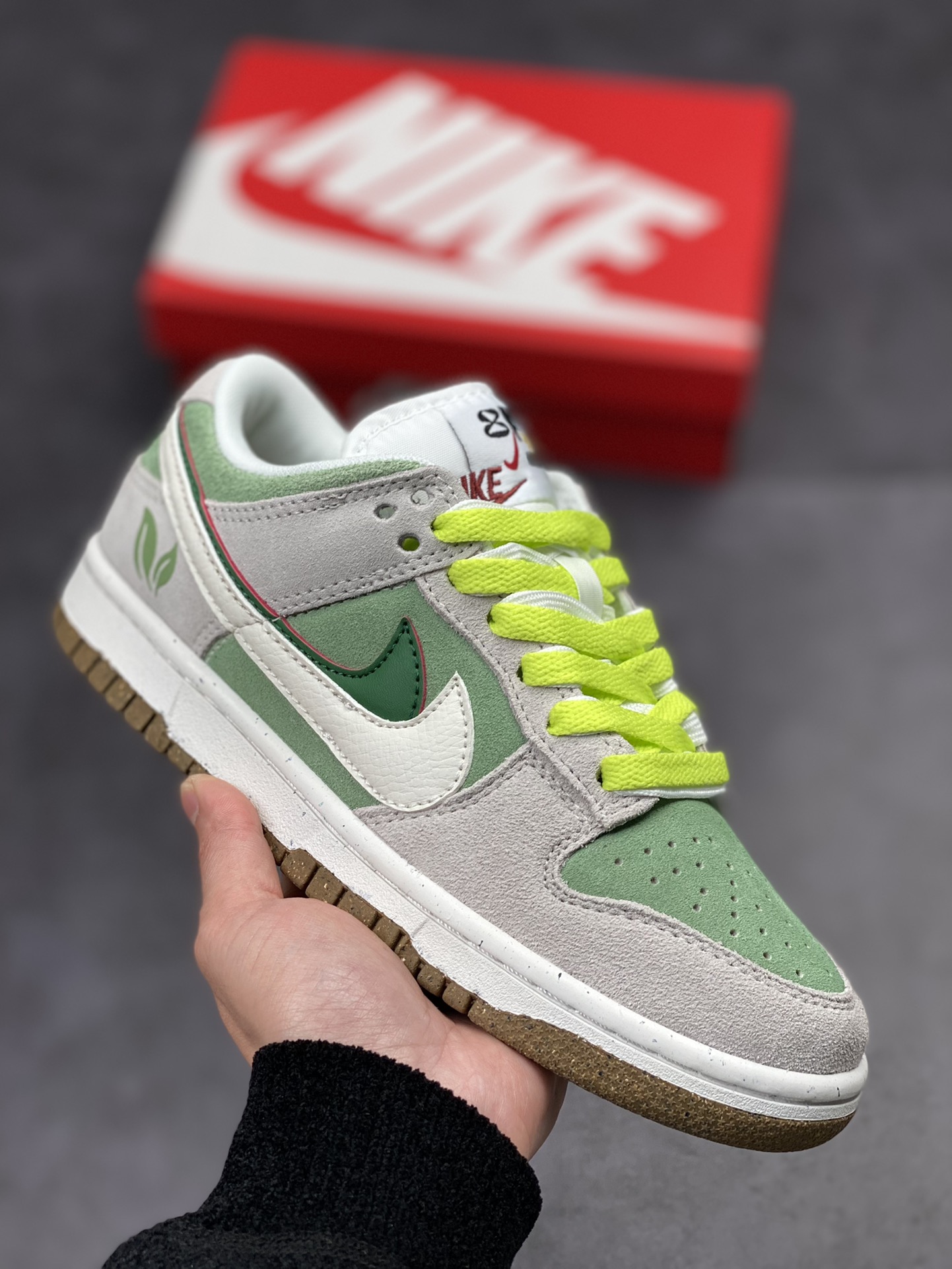 Nike Dunk Low SE “85” 灰绿双勾 DO9457-108