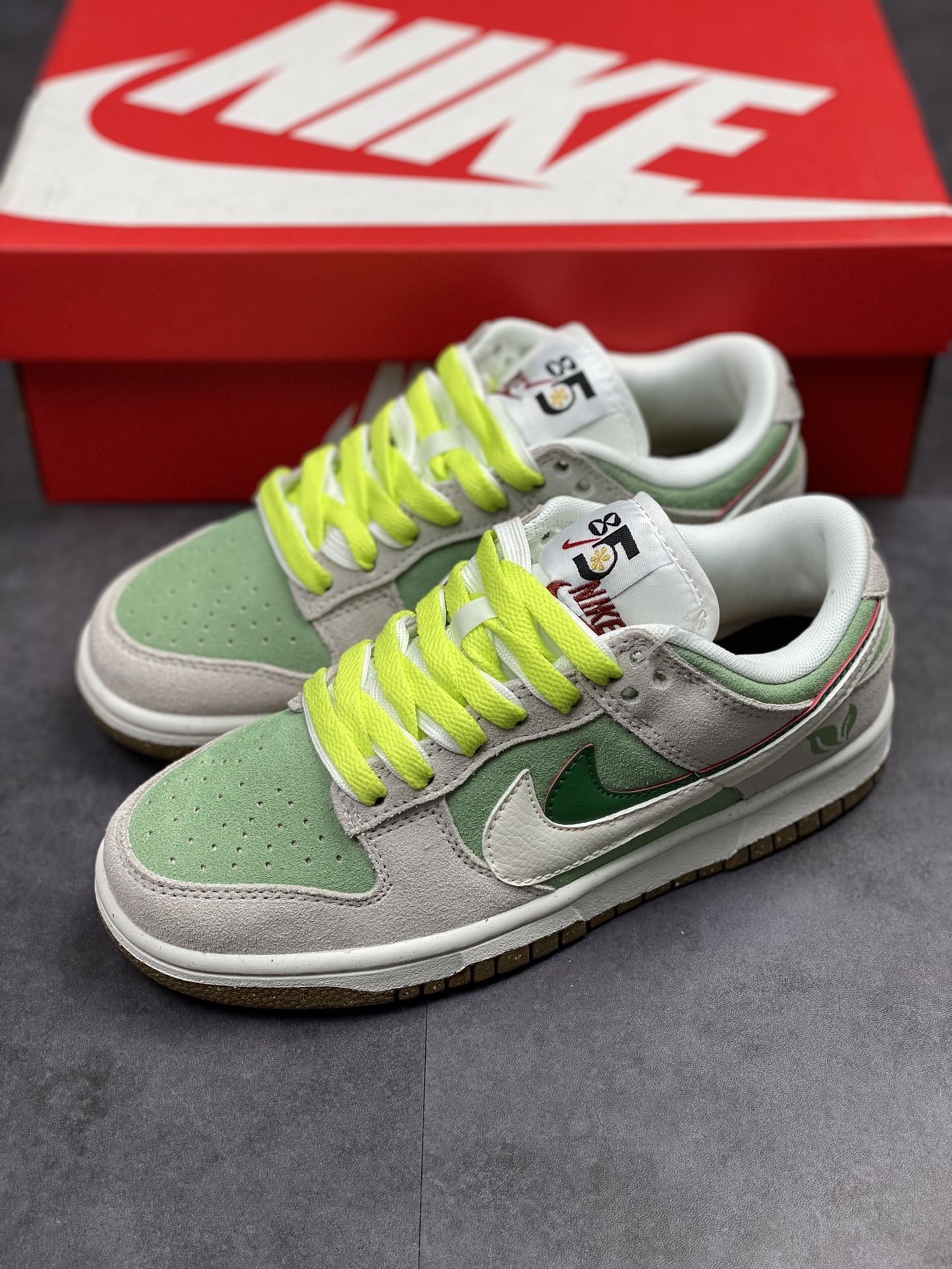 Nike Dunk Low SE “85” 灰绿双勾 DO9457-108