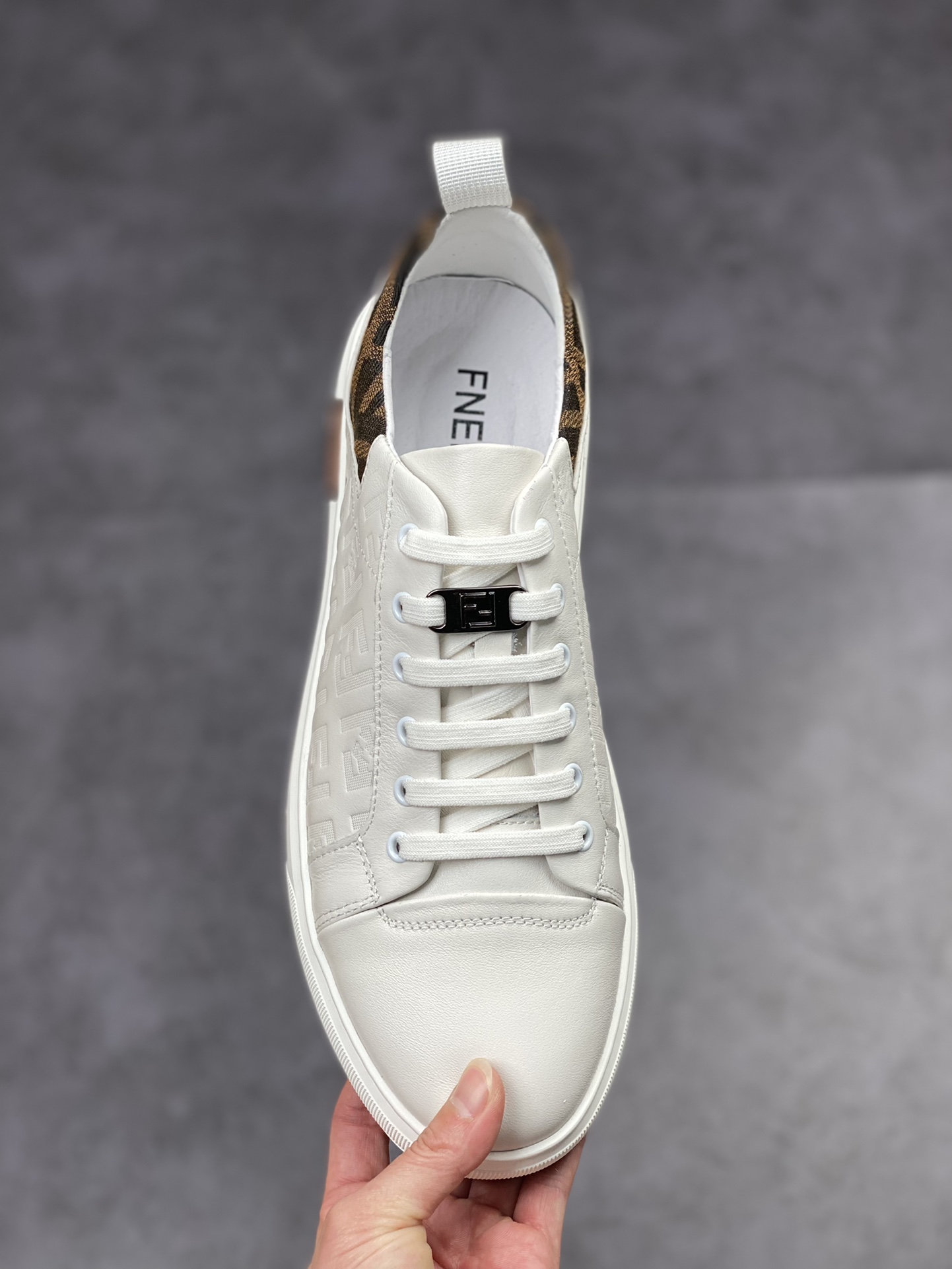 #OVERSEAS VERSION FENDI Fendi high-luxury casual sports shoes series