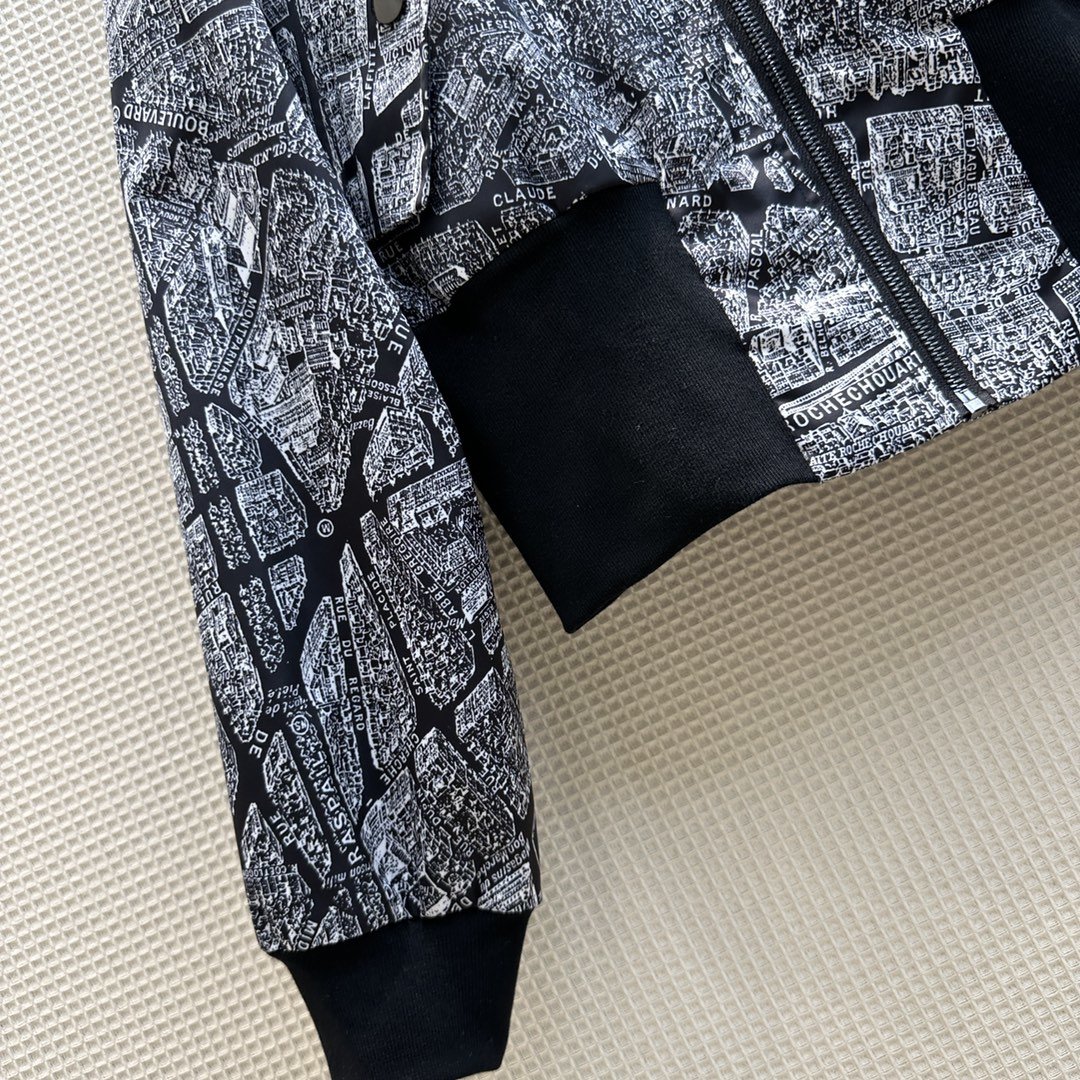 D23早秋又是非常爆的灵感来自于典藏馆里的巴黎地图系列夹克上身显身材高挑抢眼时尚YB购入1:1打造订制印