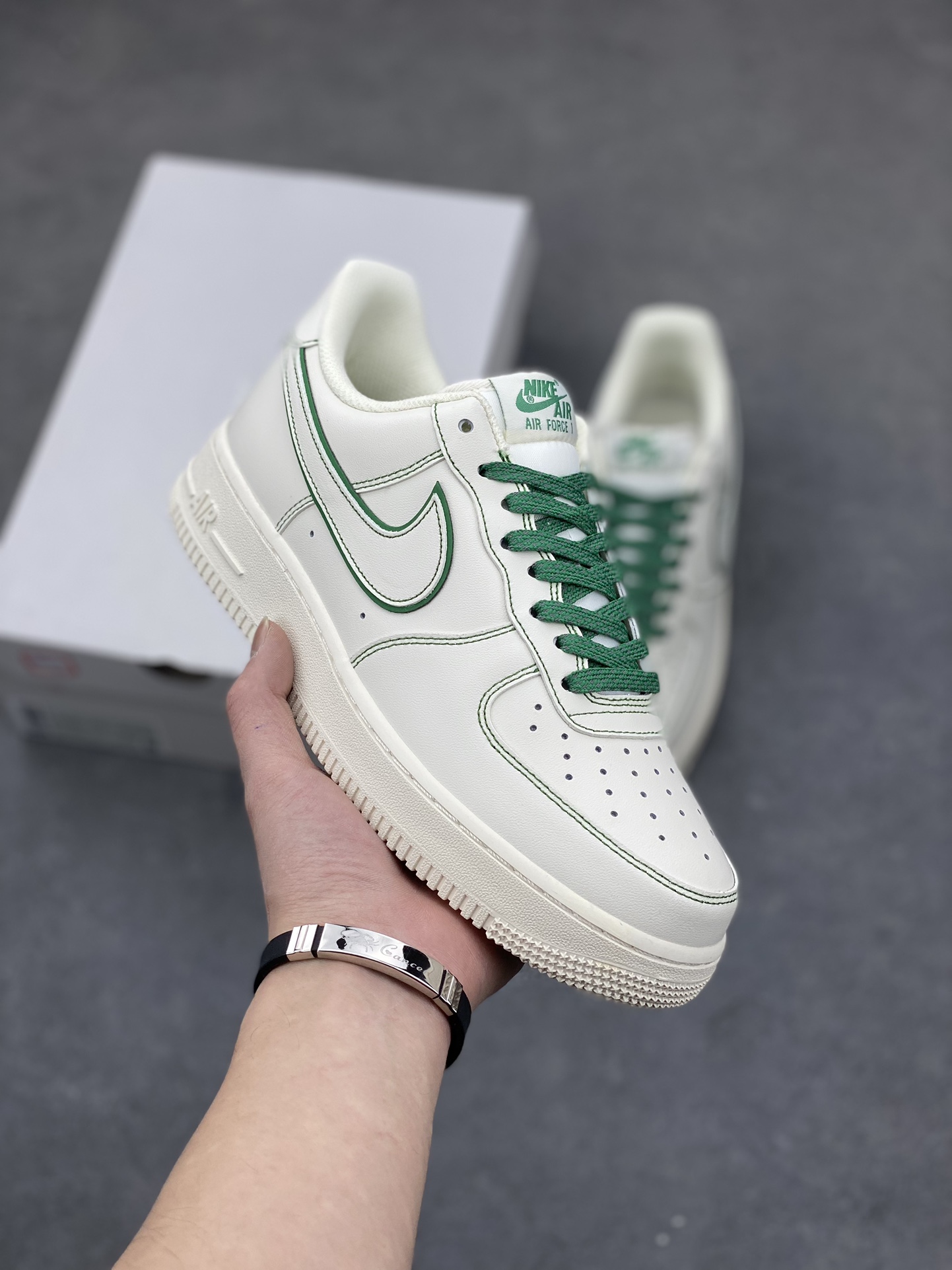 Nike Air Force 1 Low '07 'Hare' White Green Casual Sneakers 2 i1678567379 5997 0
