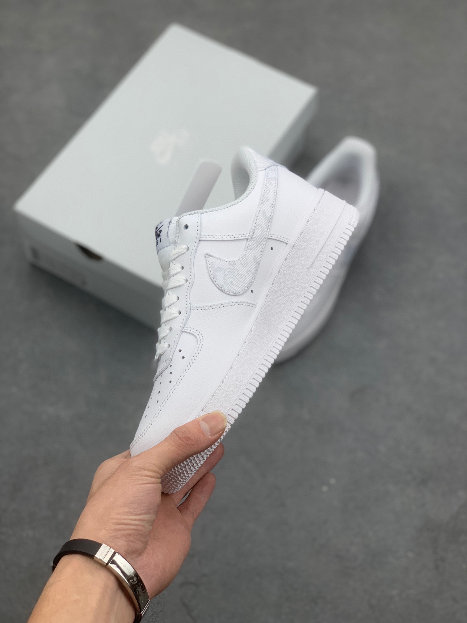 Nike Air Force 1 Low 'Grey White Paisley' Casual Shoes DJ9942-100 4 i1678569763 5823 2