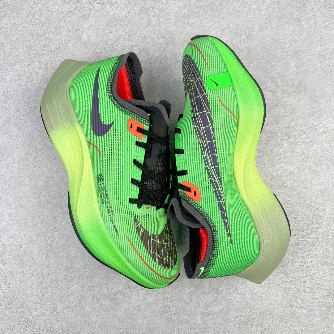 图片[3]-＃纯原福利 NK ZoomX Vaporfly Next% 马拉松一代跑鞋 鞋面使用了全新 Vaporweave 科技 这种类似蝉翼的材质相比 Flyknit 更加轻薄透气 非对称的鞋带系统和泡棉护垫的加入令舒适度更高 鞋头辅以超大的 Swoosh 点缀 再配上流线型外观设计 时尚感十足 尺码：36 36.5 37.5 38 38.5 39 40 40.5 41 42 42.5 43 44 44.5 45-选品中心