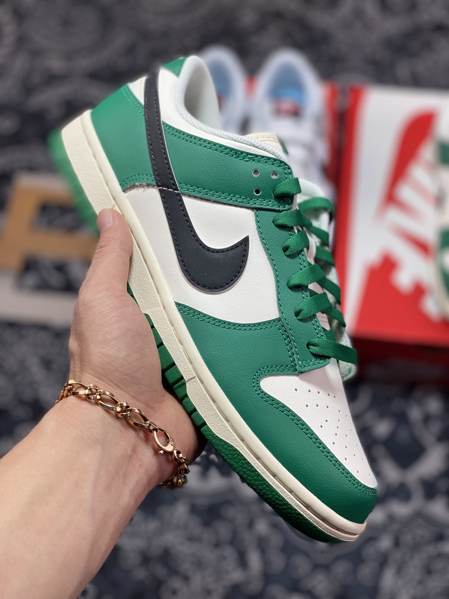 Nike SB Dunk Low”Lottery”扣篮系列低帮“白深绿黑刮刮乐钩子”DR9654-100