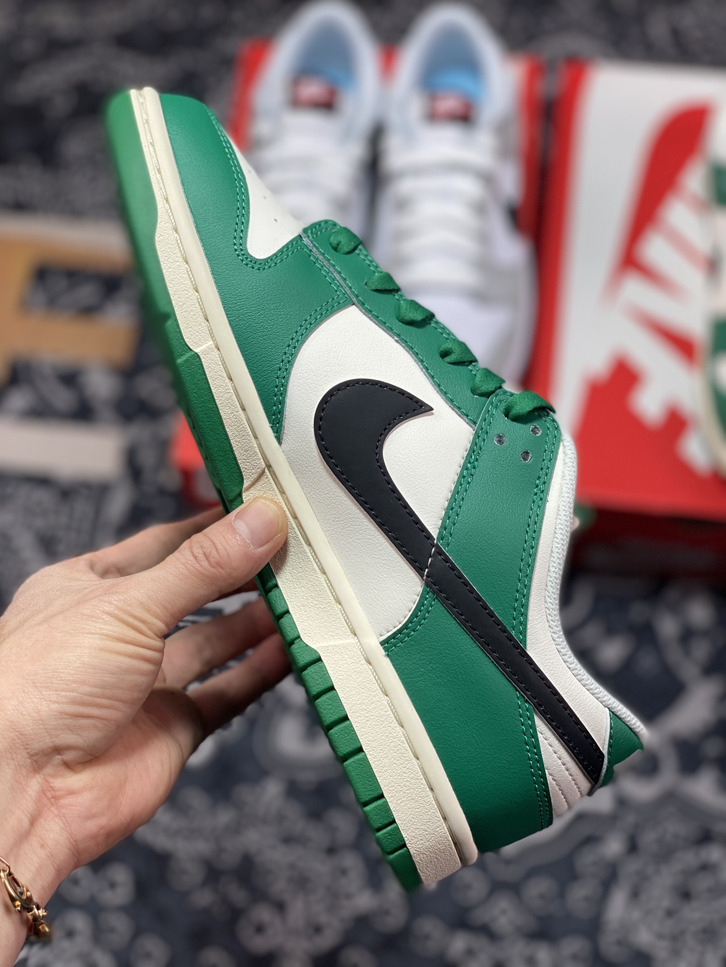 Nike SB Dunk Low”Lottery”扣篮系列低帮“白深绿黑刮刮乐钩子”DR9654-100