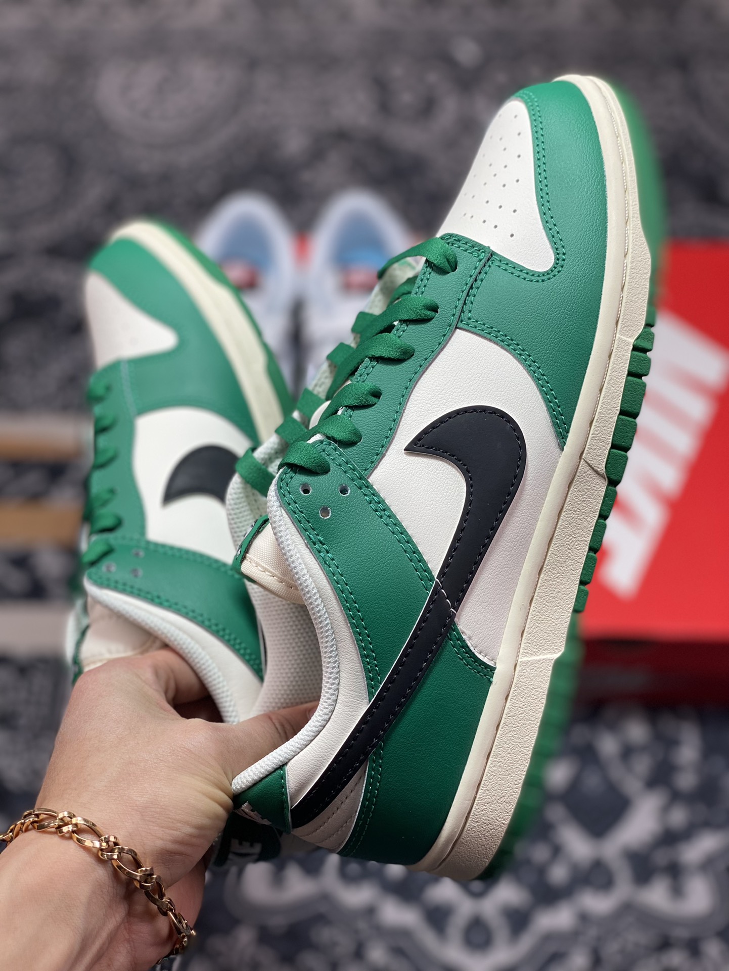 Nike SB Dunk Low”Lottery”扣篮系列低帮“白深绿黑刮刮乐钩子”DR9654-100