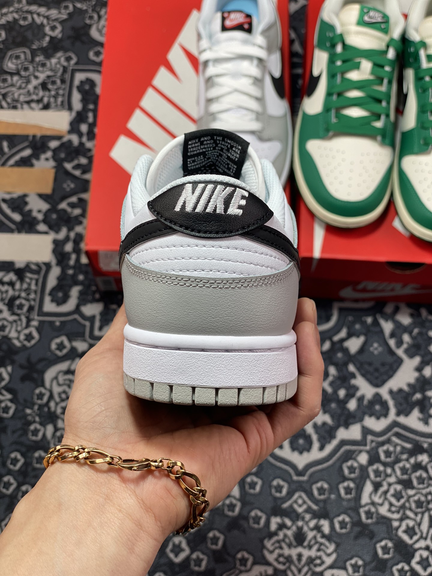Nike SB Dunk Low”Lottery”扣篮系列低帮滑板板鞋“浅灰灰白黑刮刮乐”DR9654-001