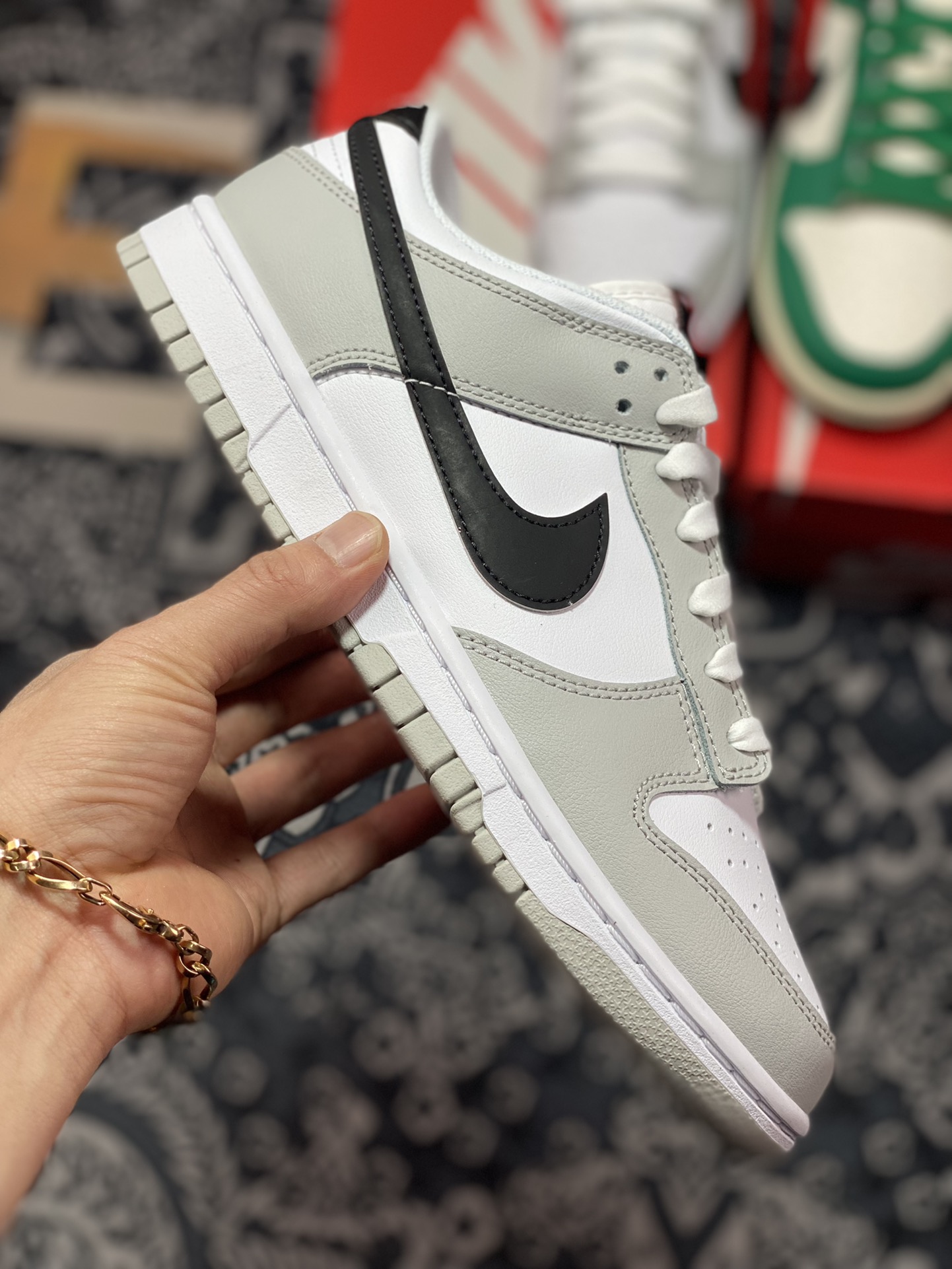 Nike SB Dunk Low”Lottery”扣篮系列低帮滑板板鞋“浅灰灰白黑刮刮乐”DR9654-001