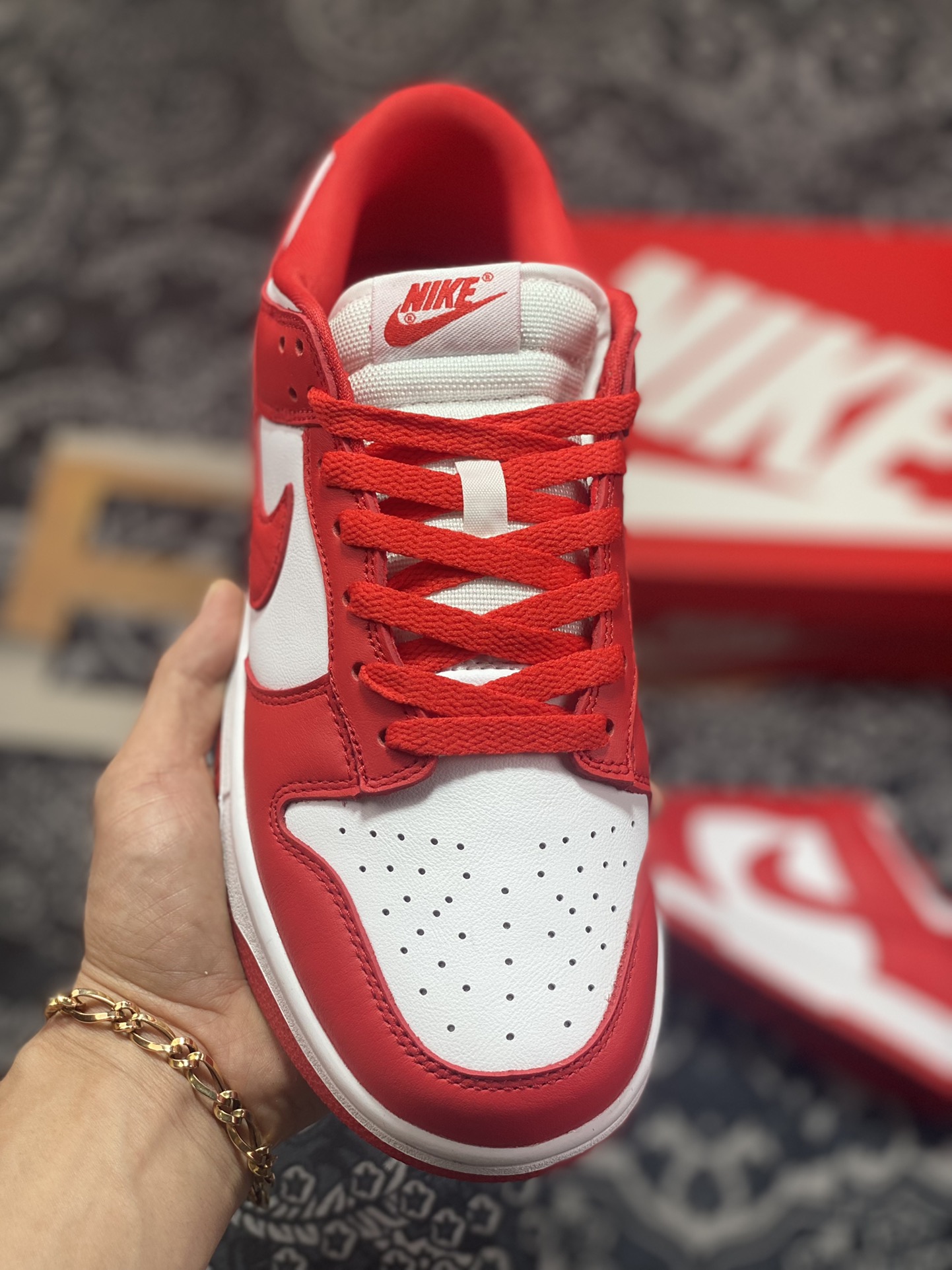 Nike SB Dunk Low SP”University Red”扣篮板鞋“圣约翰大学红白红”CU1727-100
