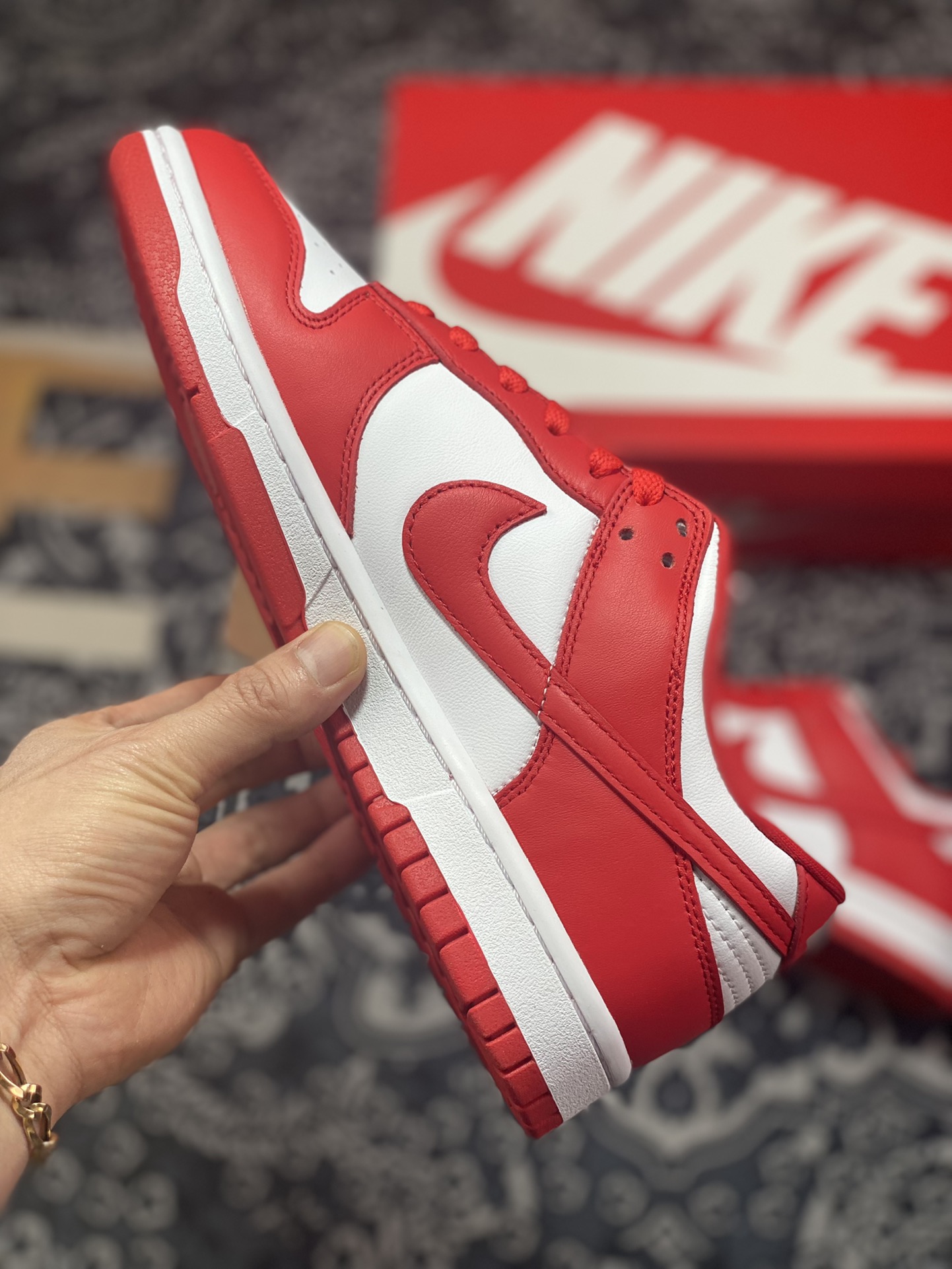 Nike SB Dunk Low SP”University Red”扣篮板鞋“圣约翰大学红白红”CU1727-100