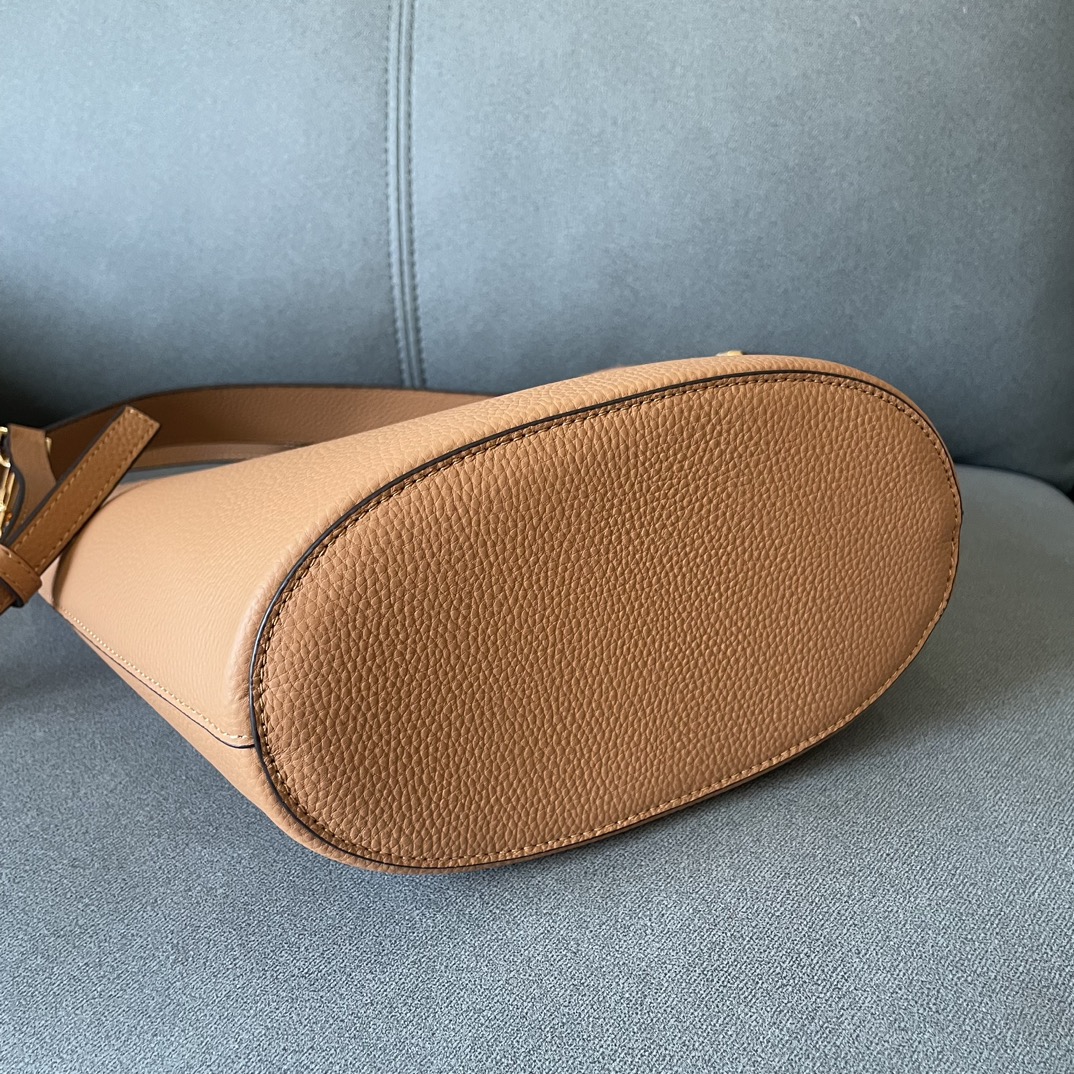 Tory Burch ～ 四色