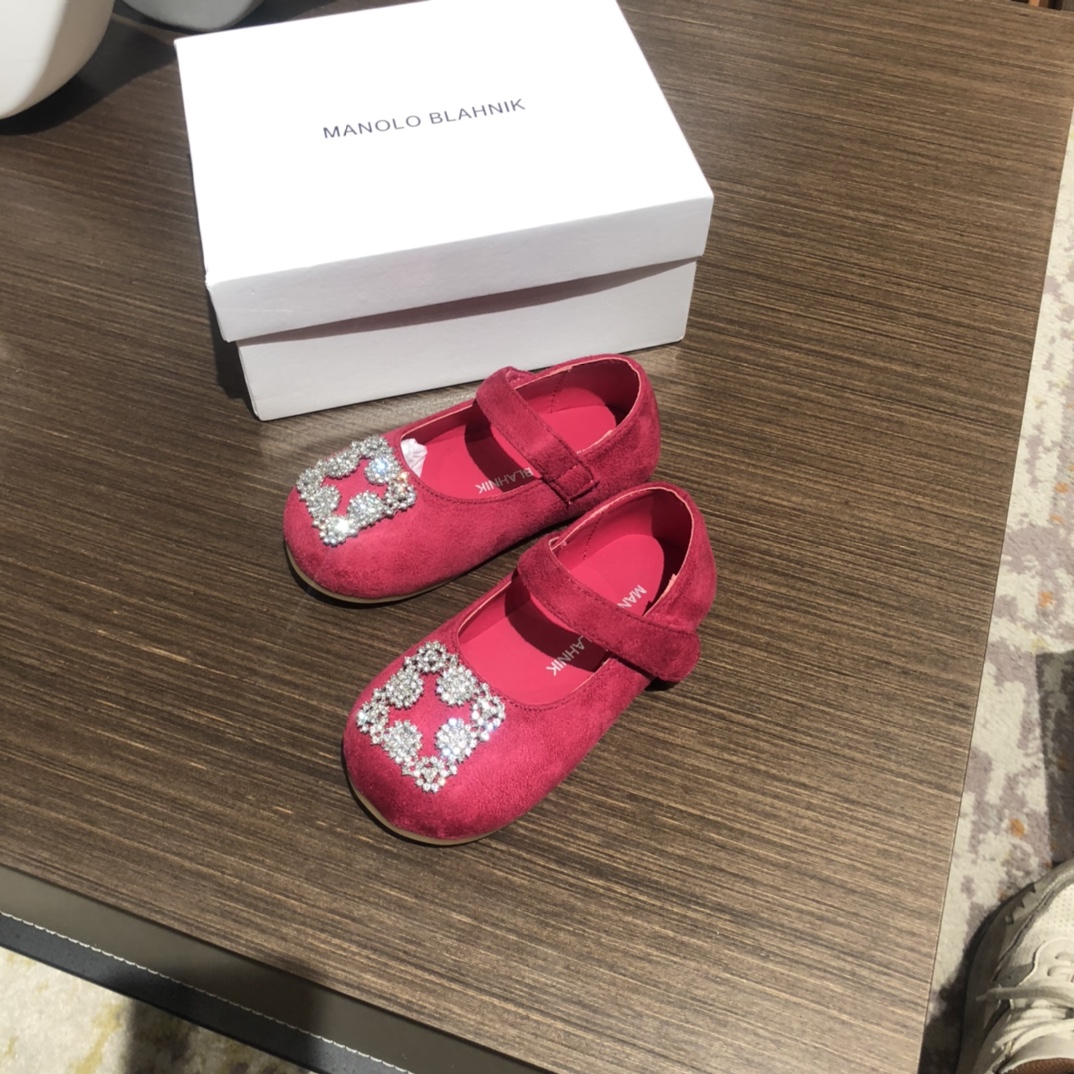 Manolo Blahnik Bady’s Princess Shoes: Classic Re-emergence with Airy Pigskin and Stickers. - 图片 7