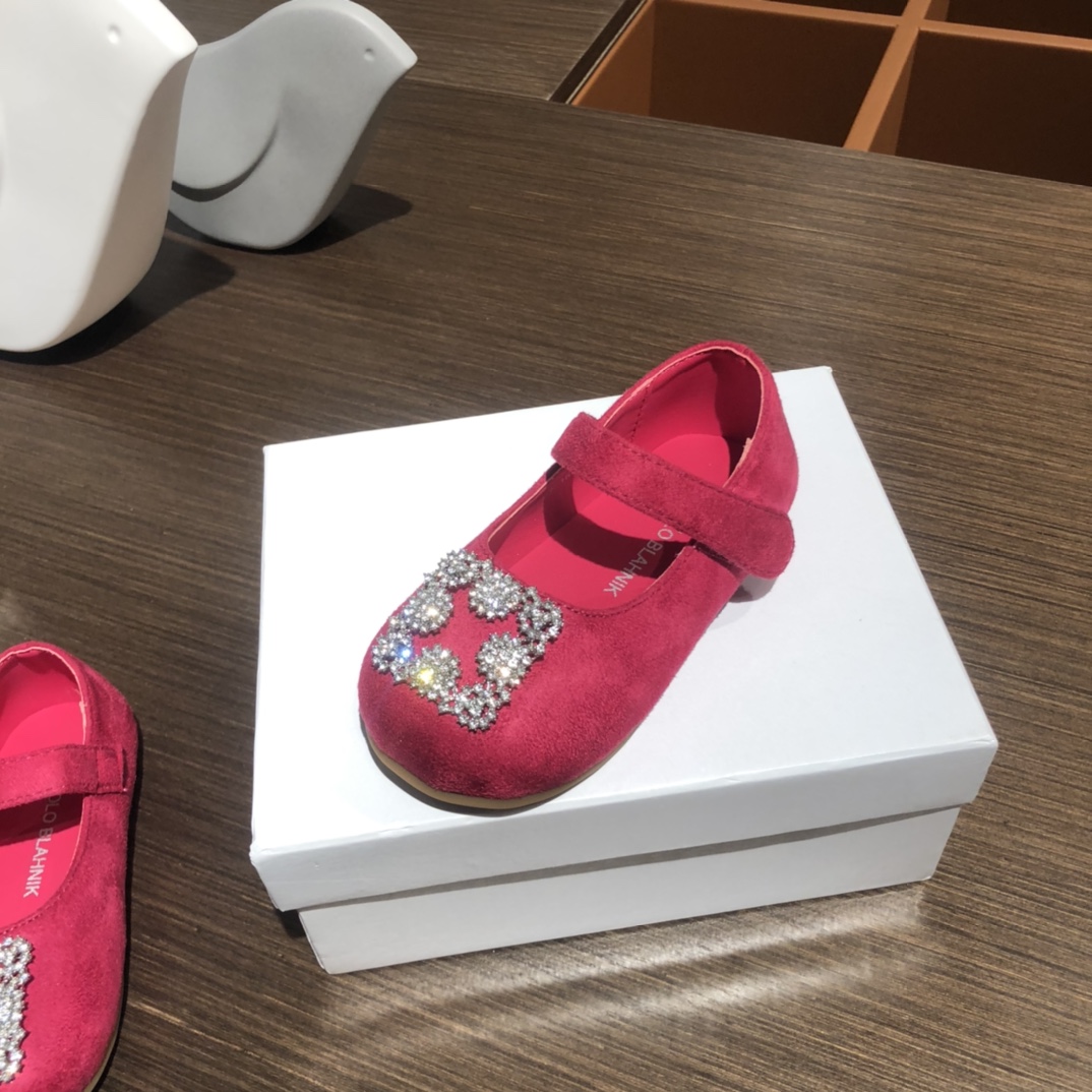 Manolo Blahnik Bady’s Princess Shoes: Classic Re-emergence with Airy Pigskin and Stickers. - 图片 8