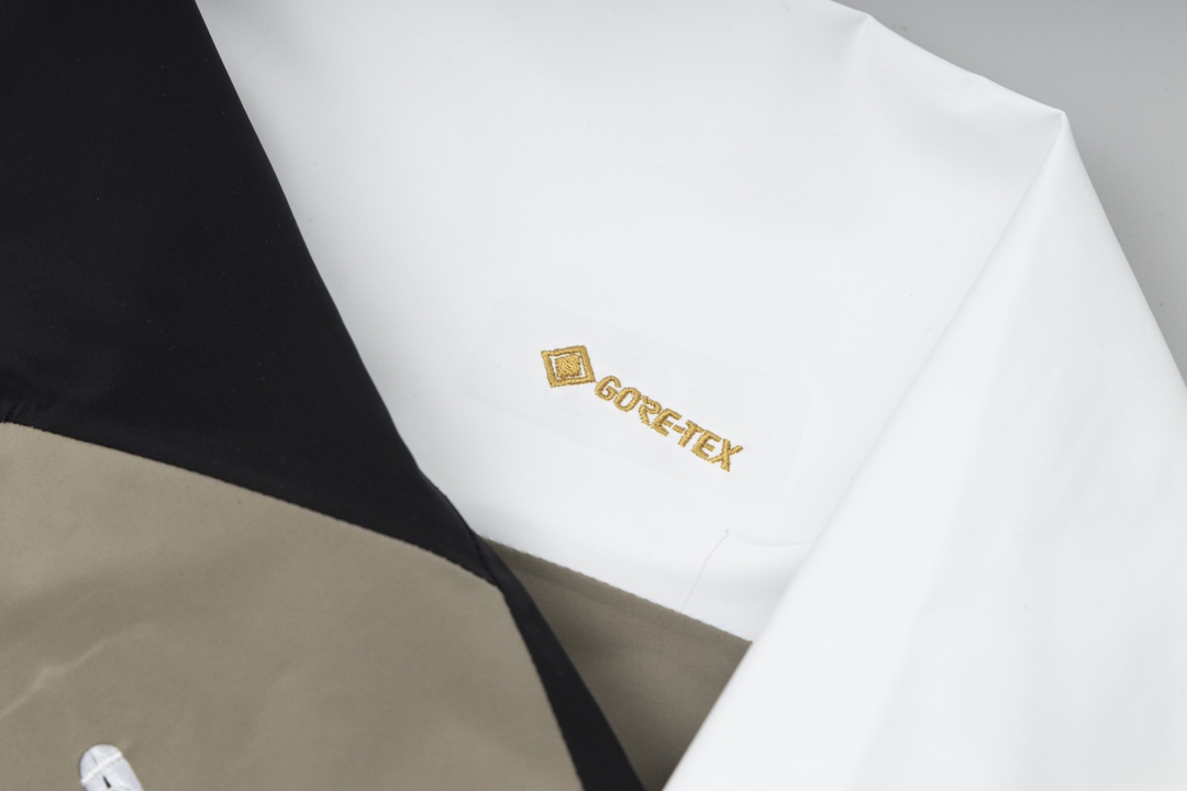 High-End Cardboard: ARC’TERYX x BEAMS BETA JACKET’s Premium Quality Exchange Holder - 图片 9