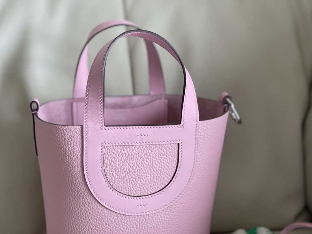 Hermès Classic H home and outdoor calfskin bucket bag New arrival in stock / x9 mallow purple in the loop pig nose vegetable basket 18cm tc leath