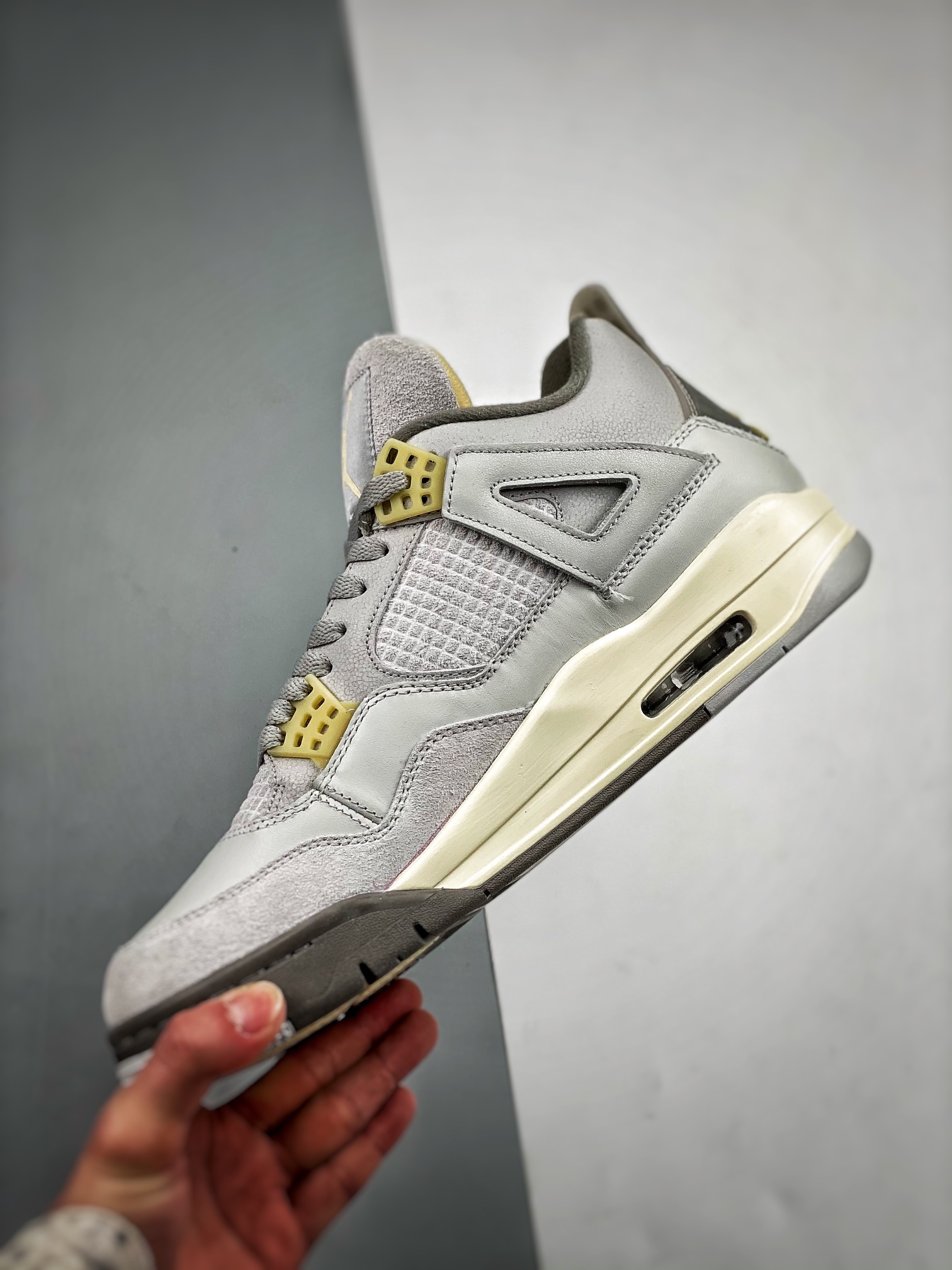 AJ4灰兔子鞋码40-47.5总裁S