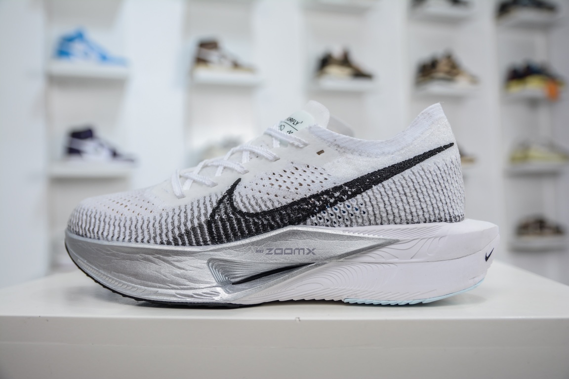 220 NIKE ZoomX Vaporfly NEXT% 3 马拉松 泡棉超轻缓震运动慢跑鞋DV4130-100