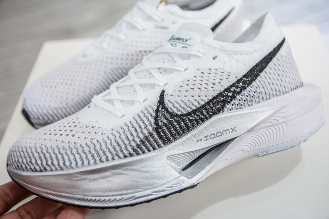220 NIKE ZoomX Vaporfly NEXT% 3 马拉松 泡棉超轻缓震运动慢跑鞋DV4130-100