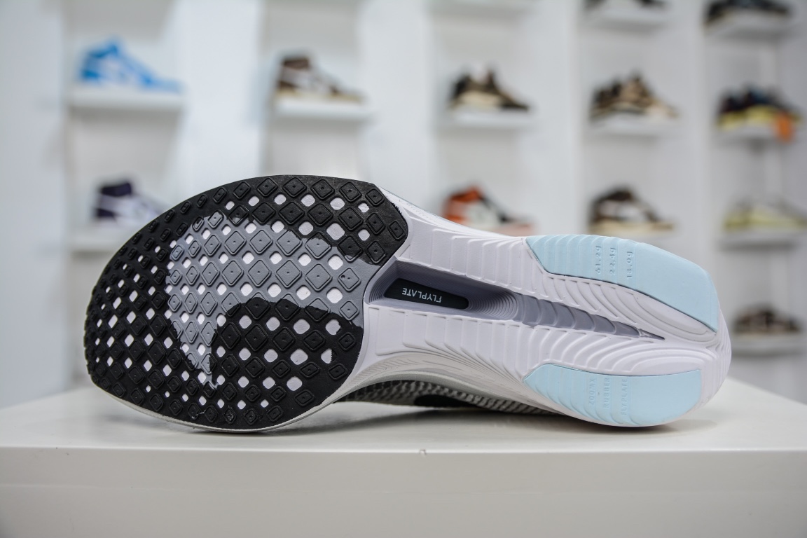 220 NIKE ZoomX Vaporfly NEXT% 3 马拉松 泡棉超轻缓震运动慢跑鞋DV4130-100
