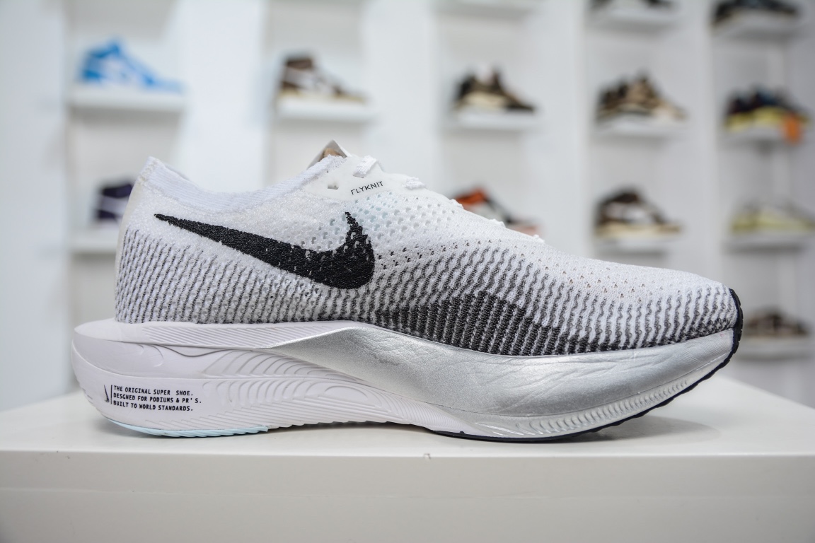 220 NIKE ZoomX Vaporfly NEXT% 3 马拉松 泡棉超轻缓震运动慢跑鞋DV4130-100