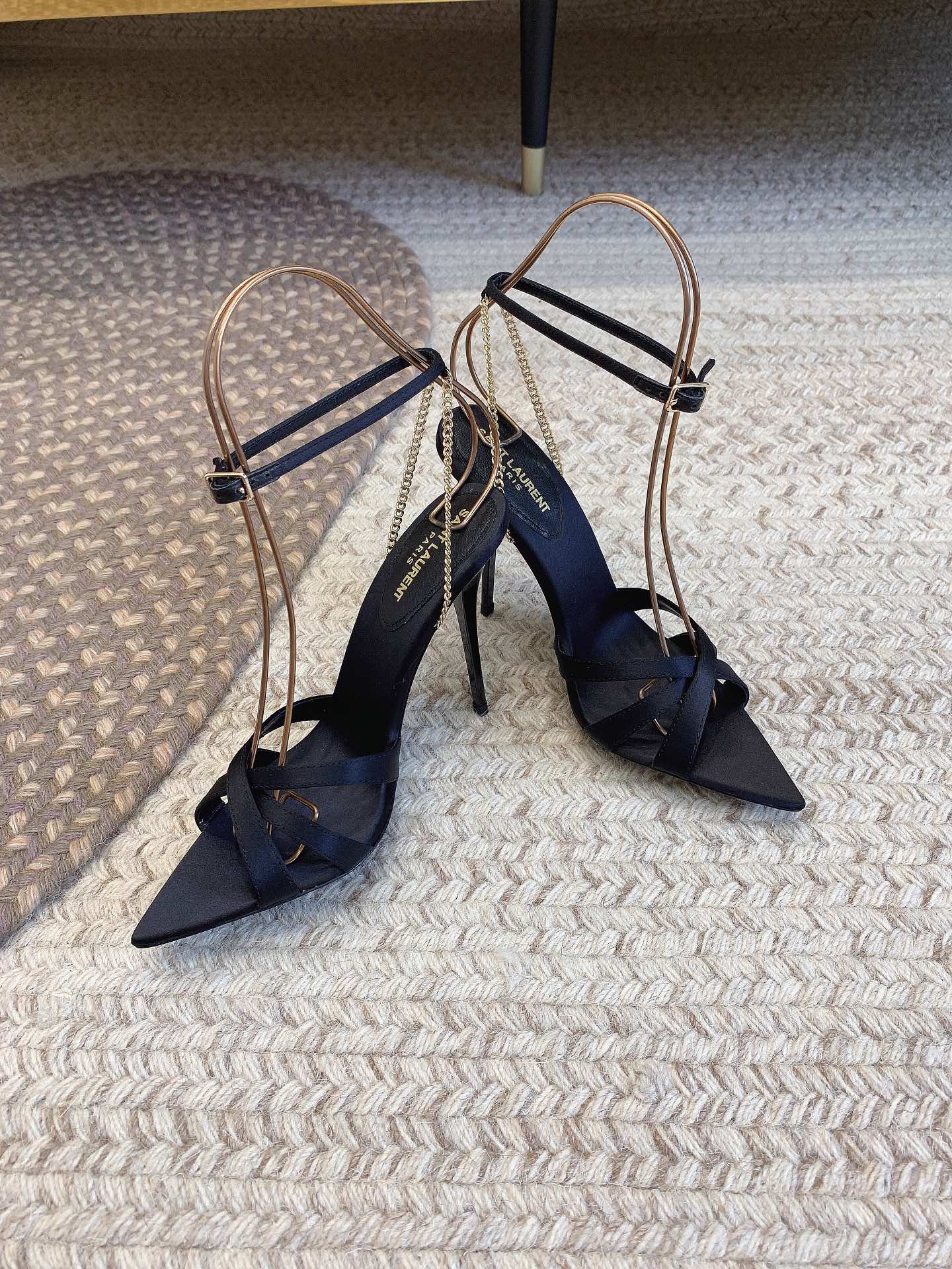 NO:244565,Chain terms, sandals, sandals19860909链条款,凉鞋,sandals,Women's Shoes