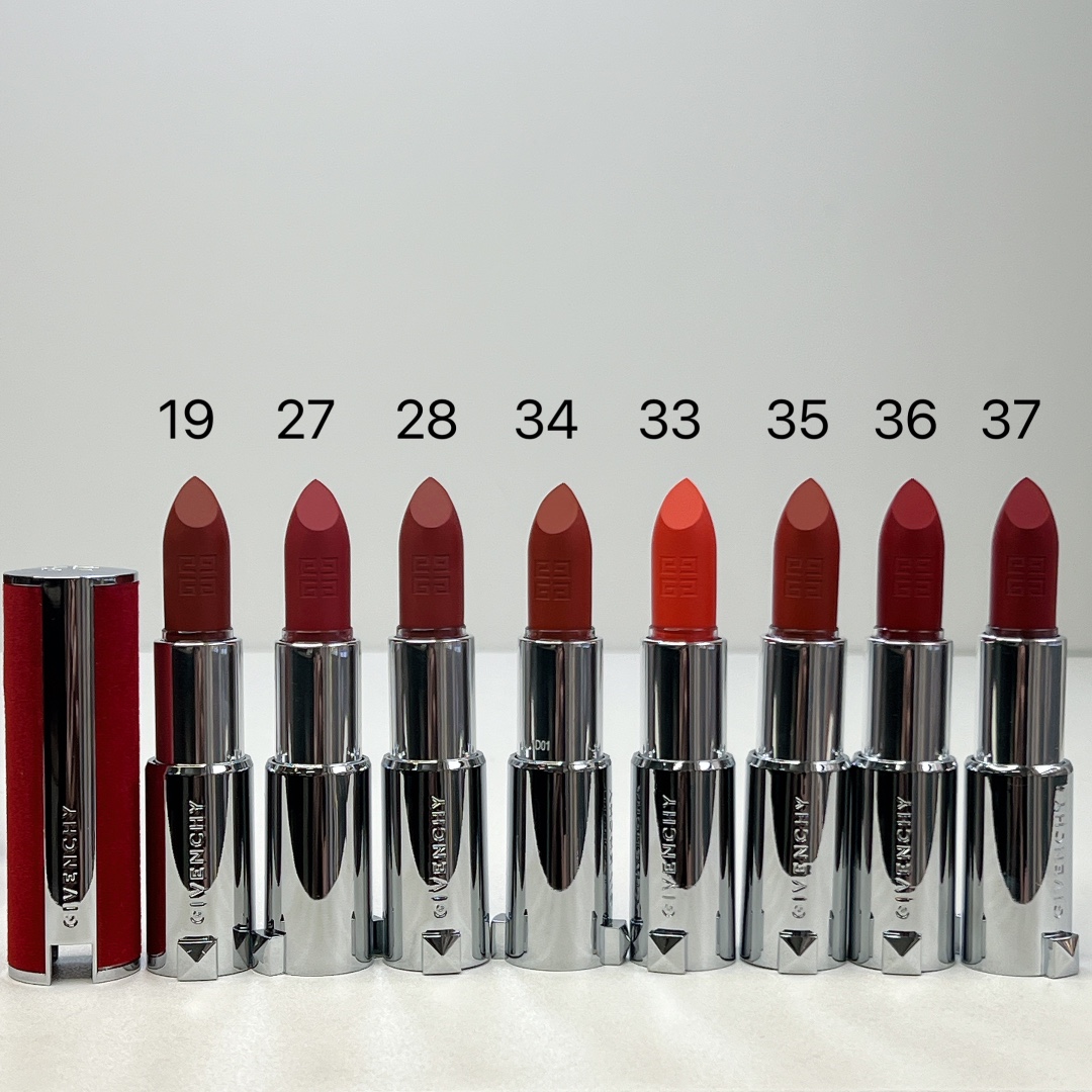 55💰
纪梵希红丝绒口红！色号：n27-n34-n35-n36-n37，n40-n50。