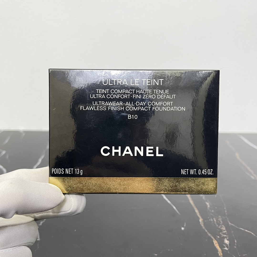 36! Polvo compacto de Chanel 🔜 2 colores: 10# marfil, 20# beige. ¡Polvo compacto Chanel con esponja y terciopelo! El p…