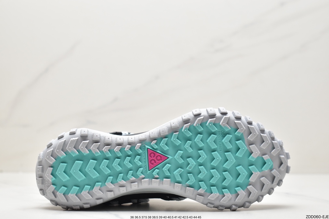 Nike ACG Mountain Fly Low GTX SE 男女子运动鞋采用匠心设计DO9334-100