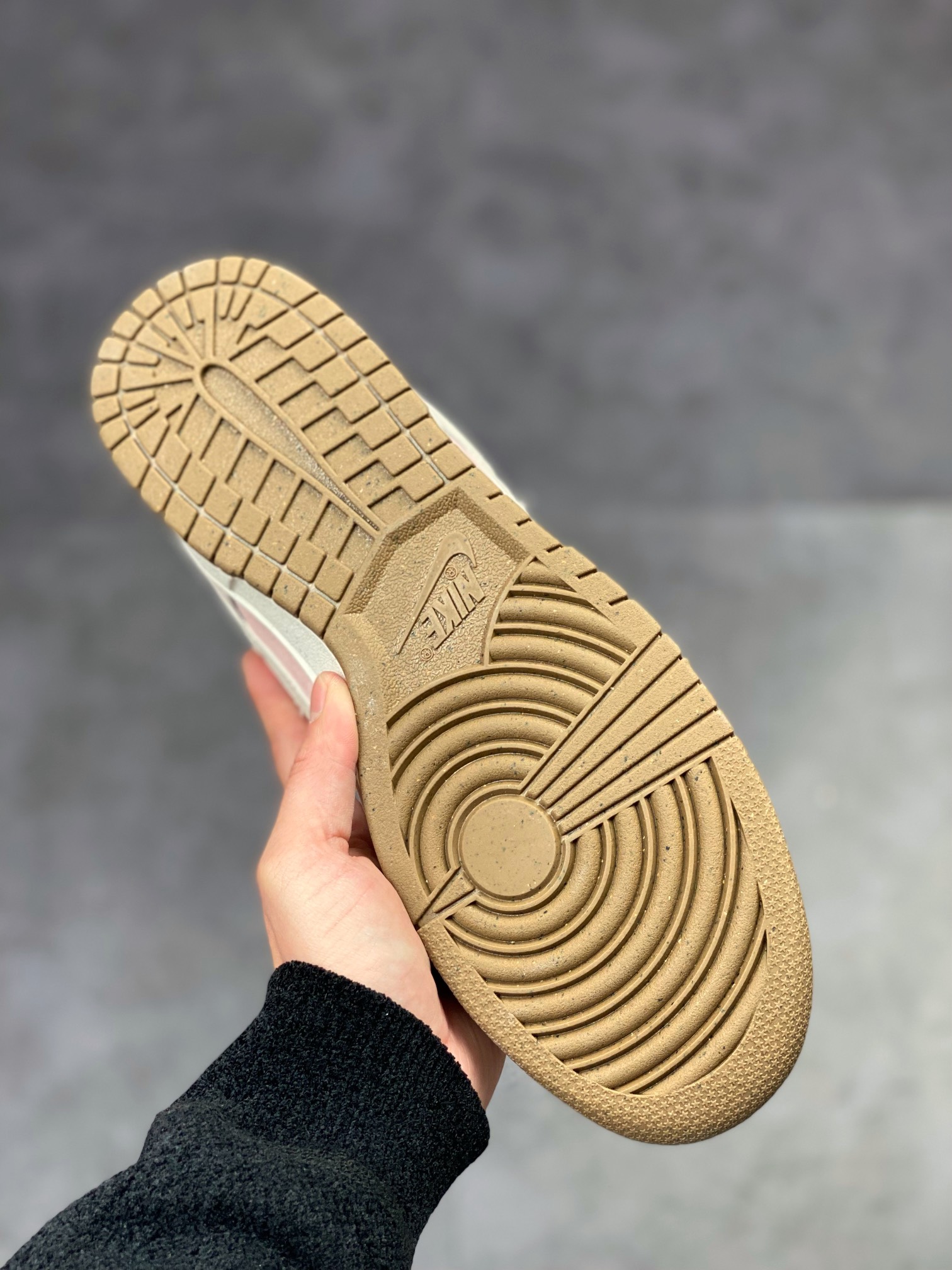 180 Nike SB Dunk Low SE 2023兔年限定 DO9457-117