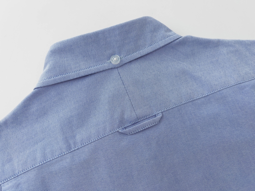 “Thom Browne TB Shirts: Classic Design with High-Quality Details and Materials” - 图片 4