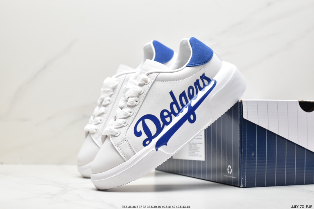 The sports brand of MLB Korea F&F uses high-quality lightweight fiber transfer film leather and breathable mesh upper materials