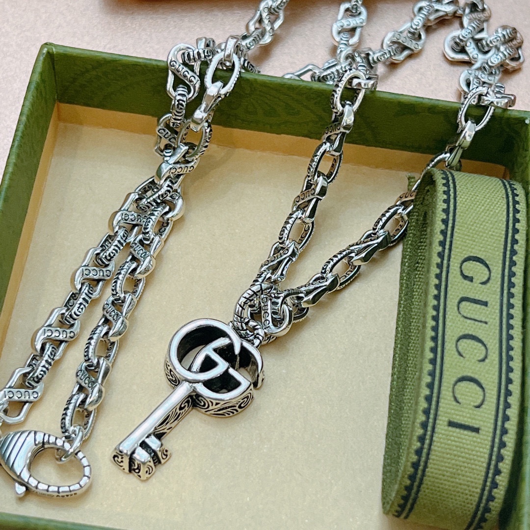 Gucci Jewelry Necklaces & Pendants Vintage Chains