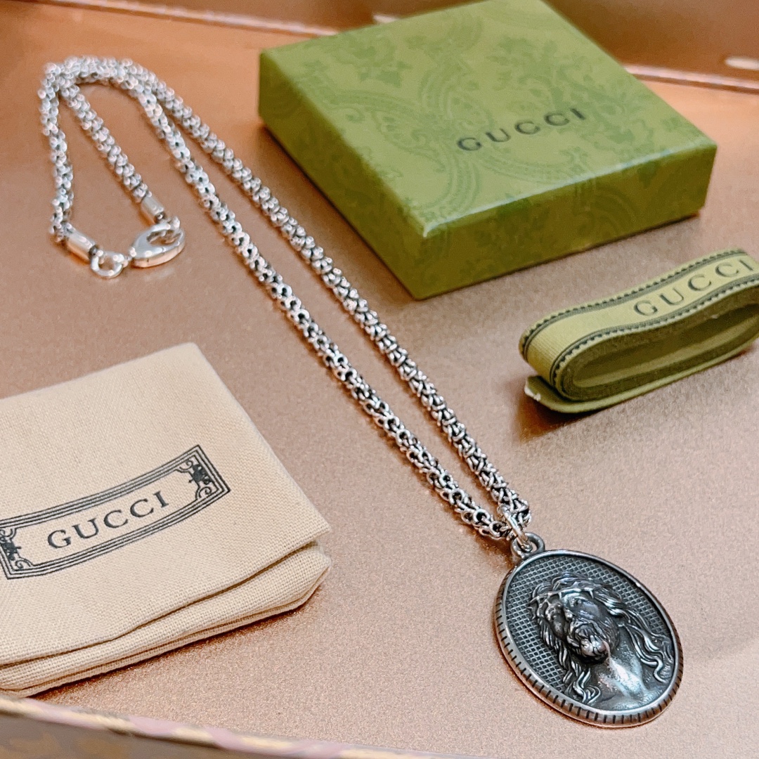 Gucci Jewelry Necklaces & Pendants Vintage Chains