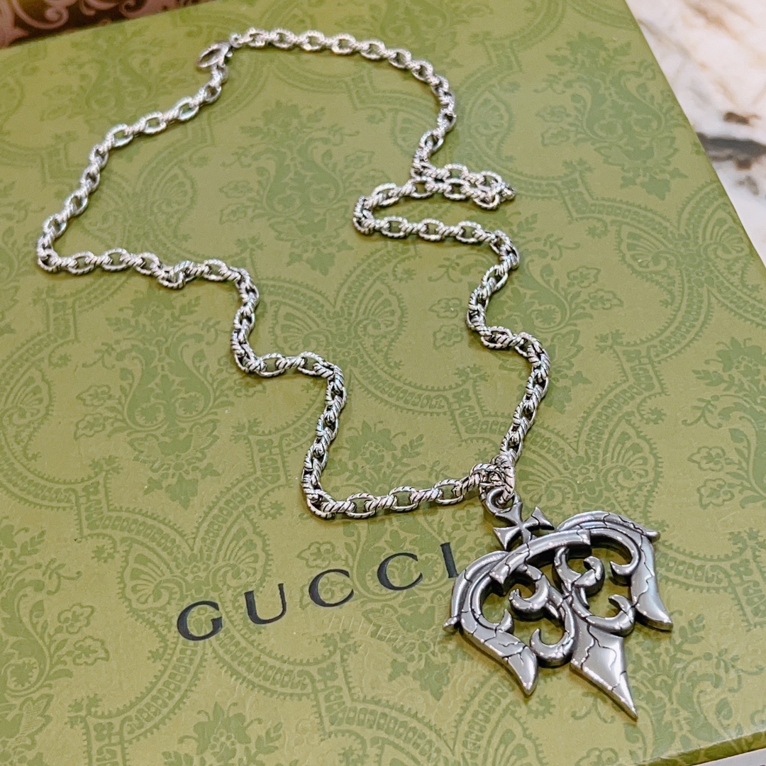Gucci 1:1
 Jewelry Necklaces & Pendants Vintage Chains