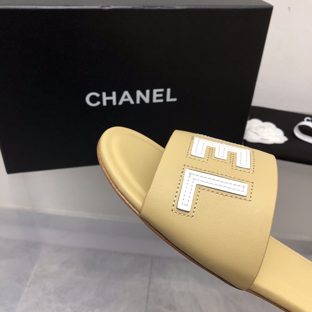 2023-Chanel新品拼色字母皮