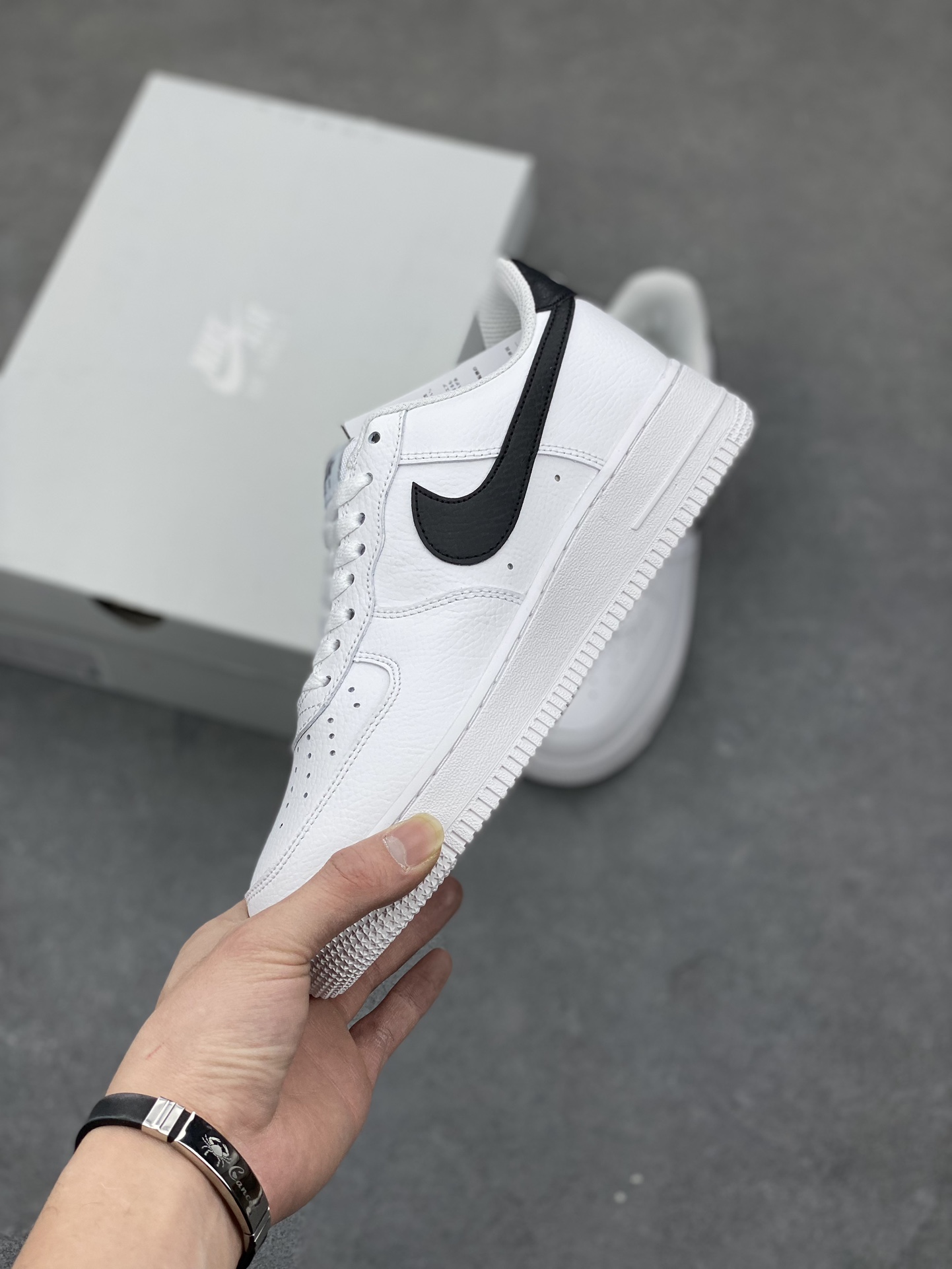 Nike Air Force 1 '07 Low White/Black Classic Sneakers (CT2302-100) 4 i1678668021 1273 2