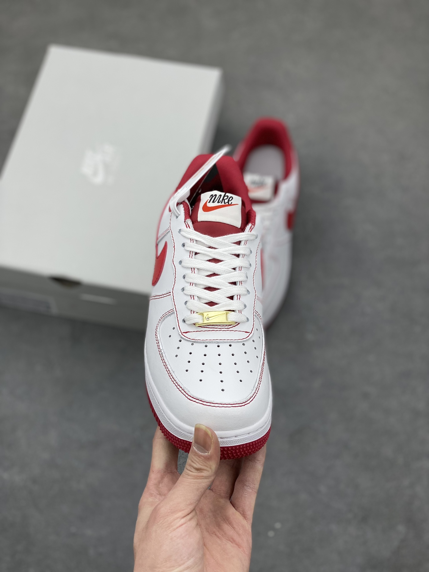 Air Force 1 '07 Low White/Red - Iconic Style, Superior Comfort, and Lasting Durability 3 i1678668242 1530 1
