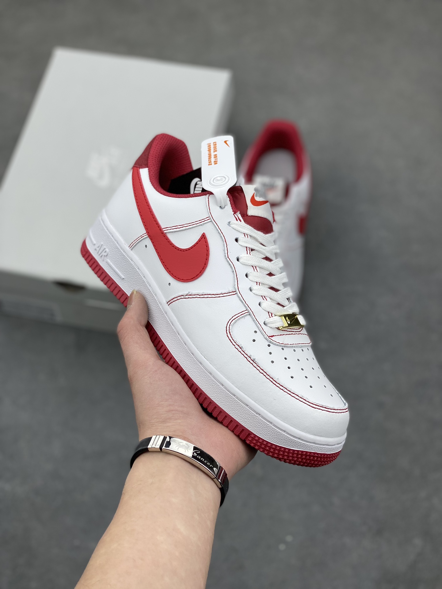 Air Force 1 '07 Low White/Red - Iconic Style, Superior Comfort, and Lasting Durability 2 i1678668242 8676 0